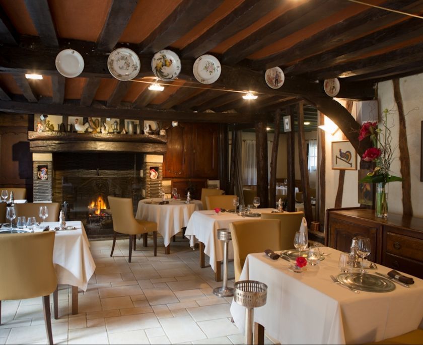 LE PETIT COQ AUX CHAMPS