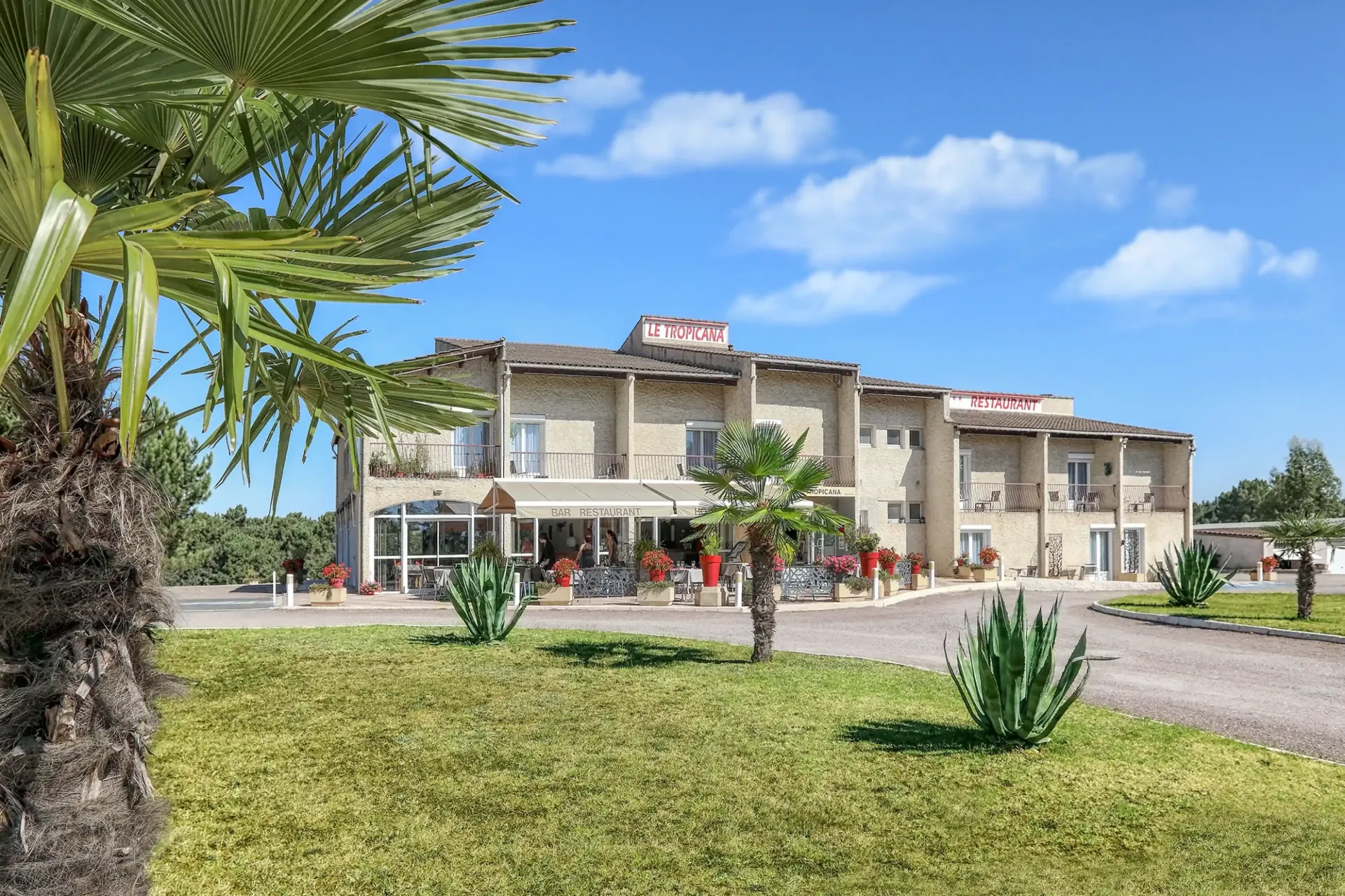 HÔTEL RESTAURANT LE TROPICANA