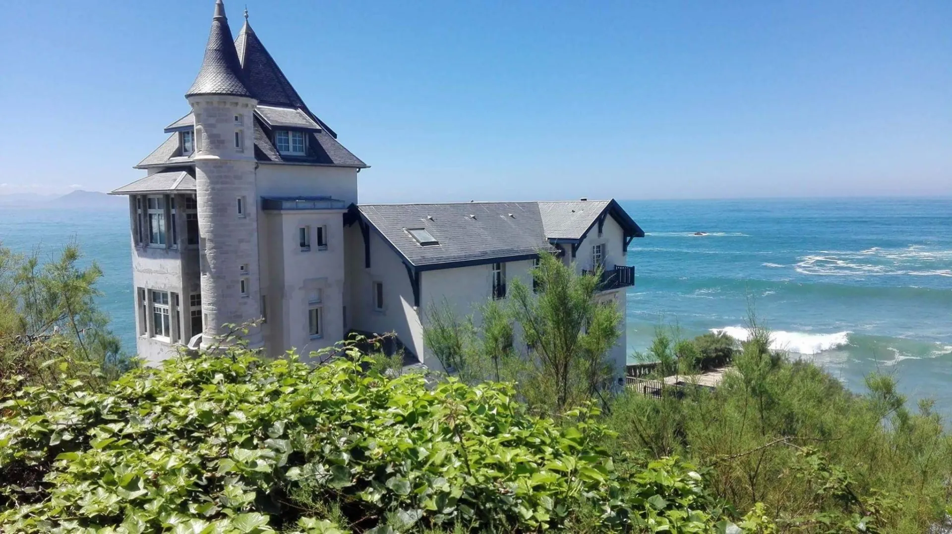 HOTEL LA MAISON DU LIERRE