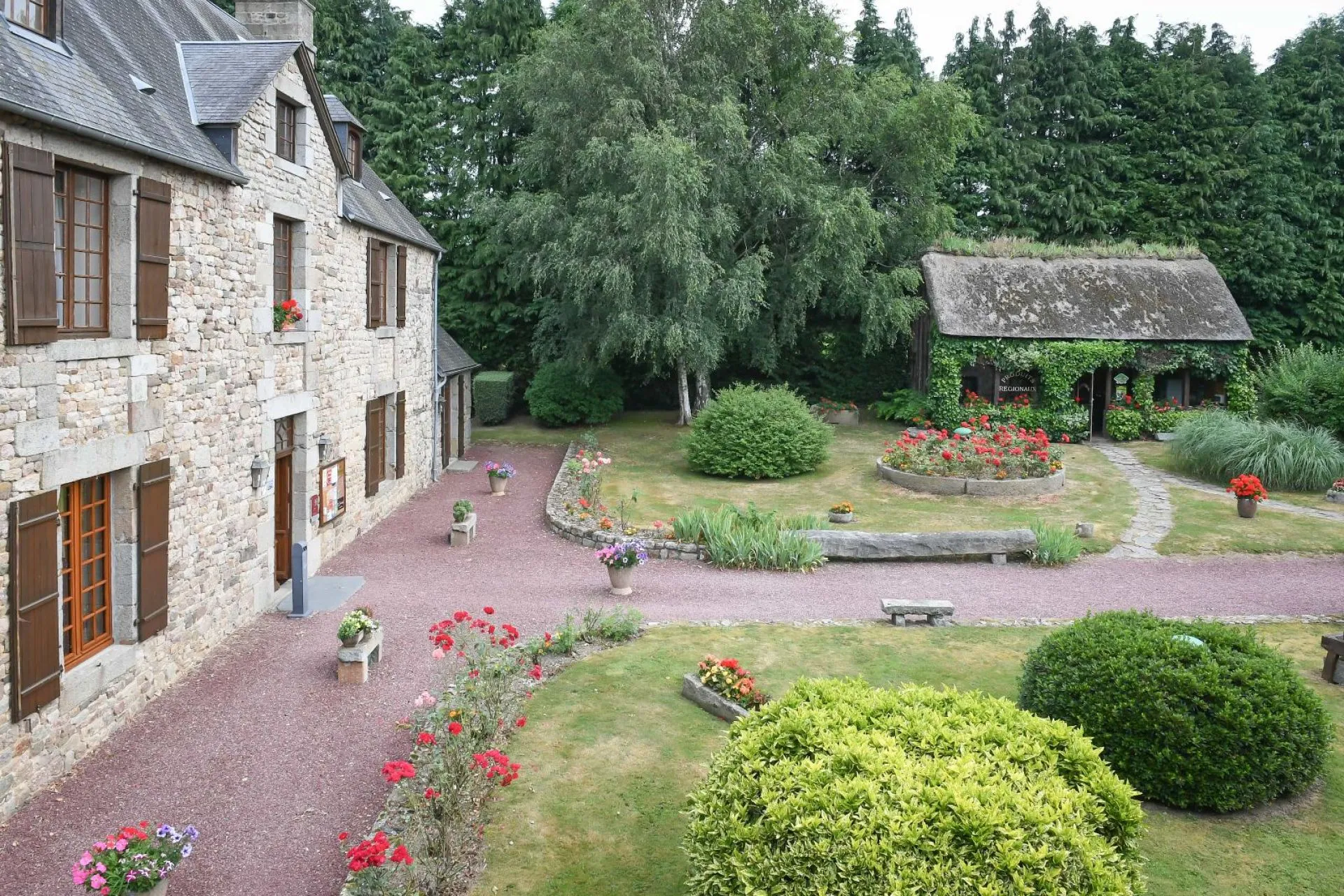 LE MANOIR DE L'ACHERIE