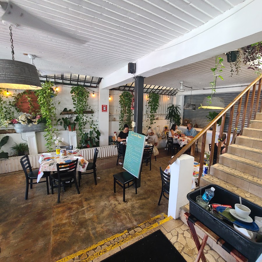 La Casita Blanca