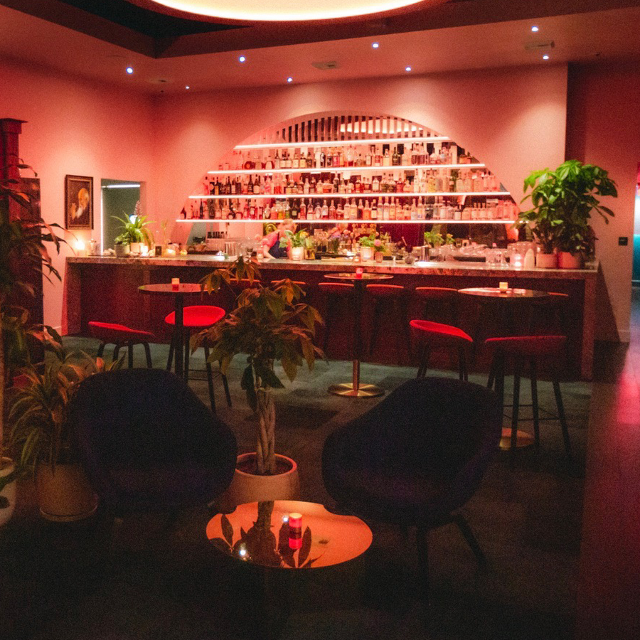 Moongate Lounge