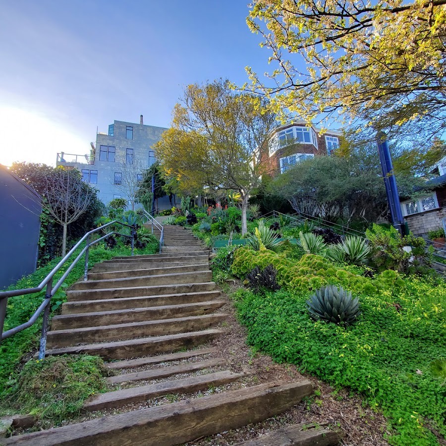 Saturn Street Steps Park