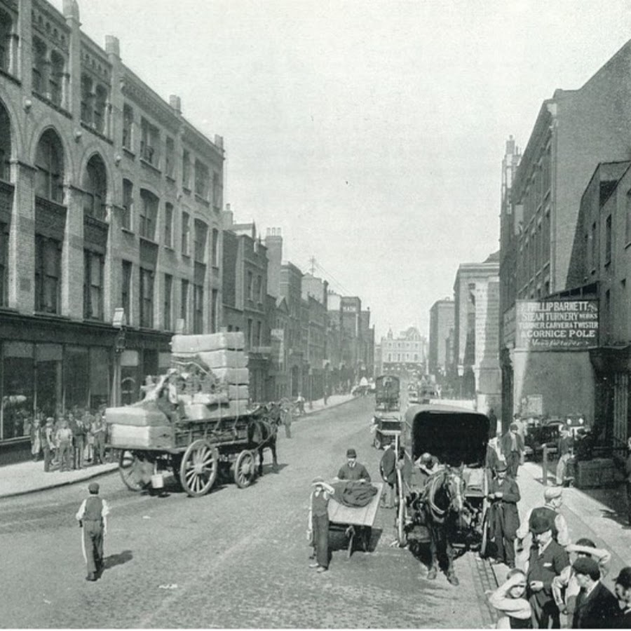 Curtain Road