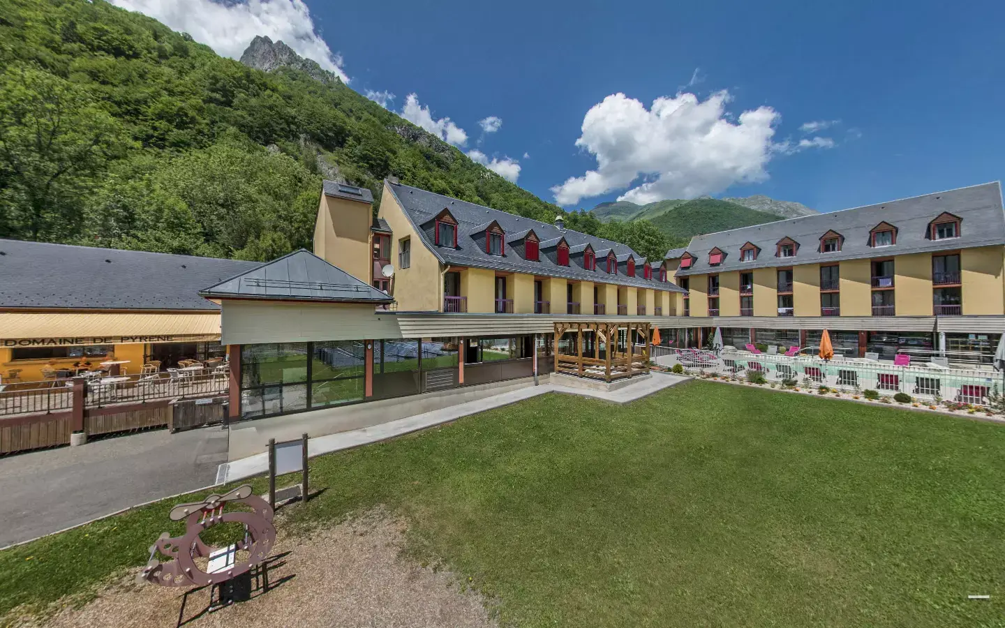 LES MARRONNIERS, DOMAINE DE PYRÈNE