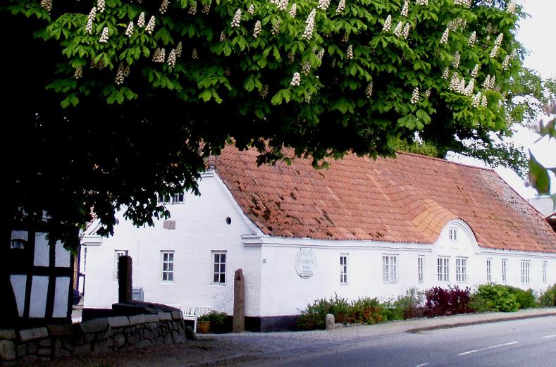 Tåstrupgårdens Bed & Breakfast