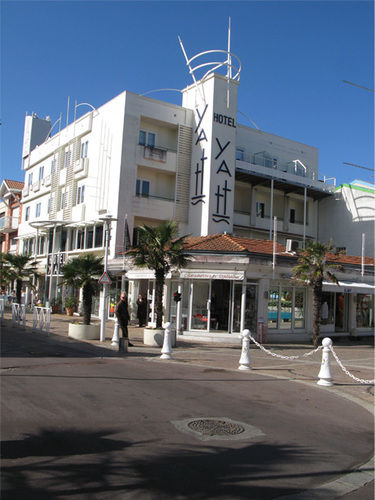 YATT HOTEL