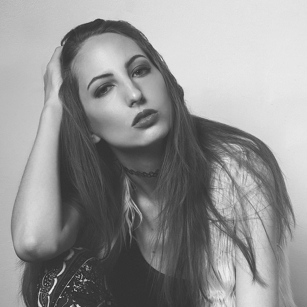 Mandi Hinrichs