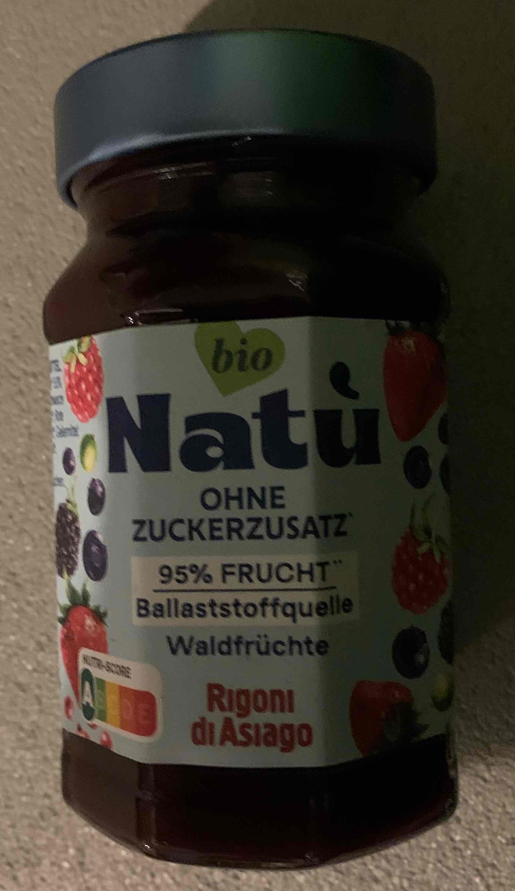 Natu Waldfrüchte