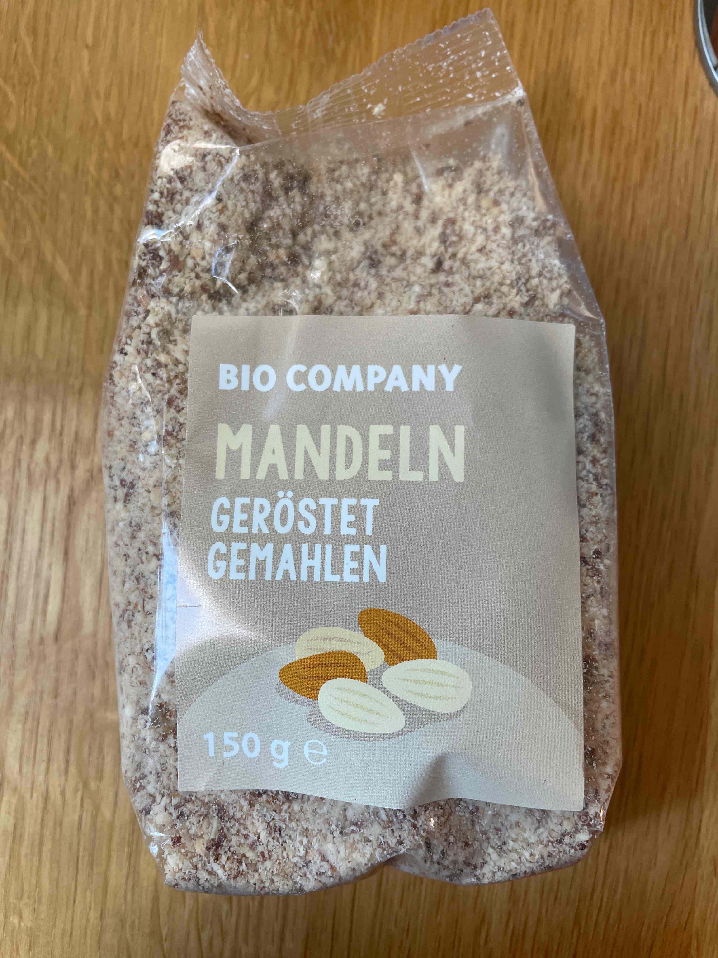 Gemahlene Mandeln, geröstet