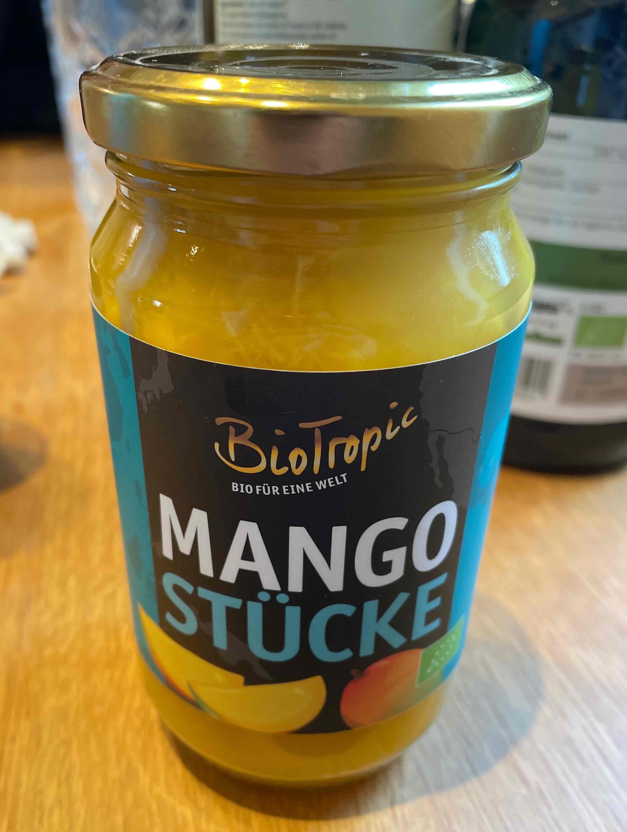 Mangostücke im Glas
