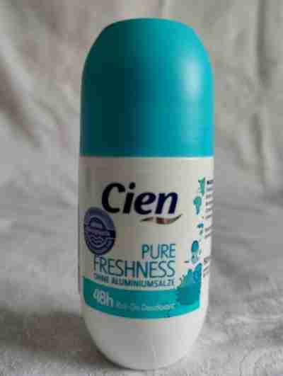 Pure Freshness ohne Aluminiumsalze 48h Roll-On Deodorant