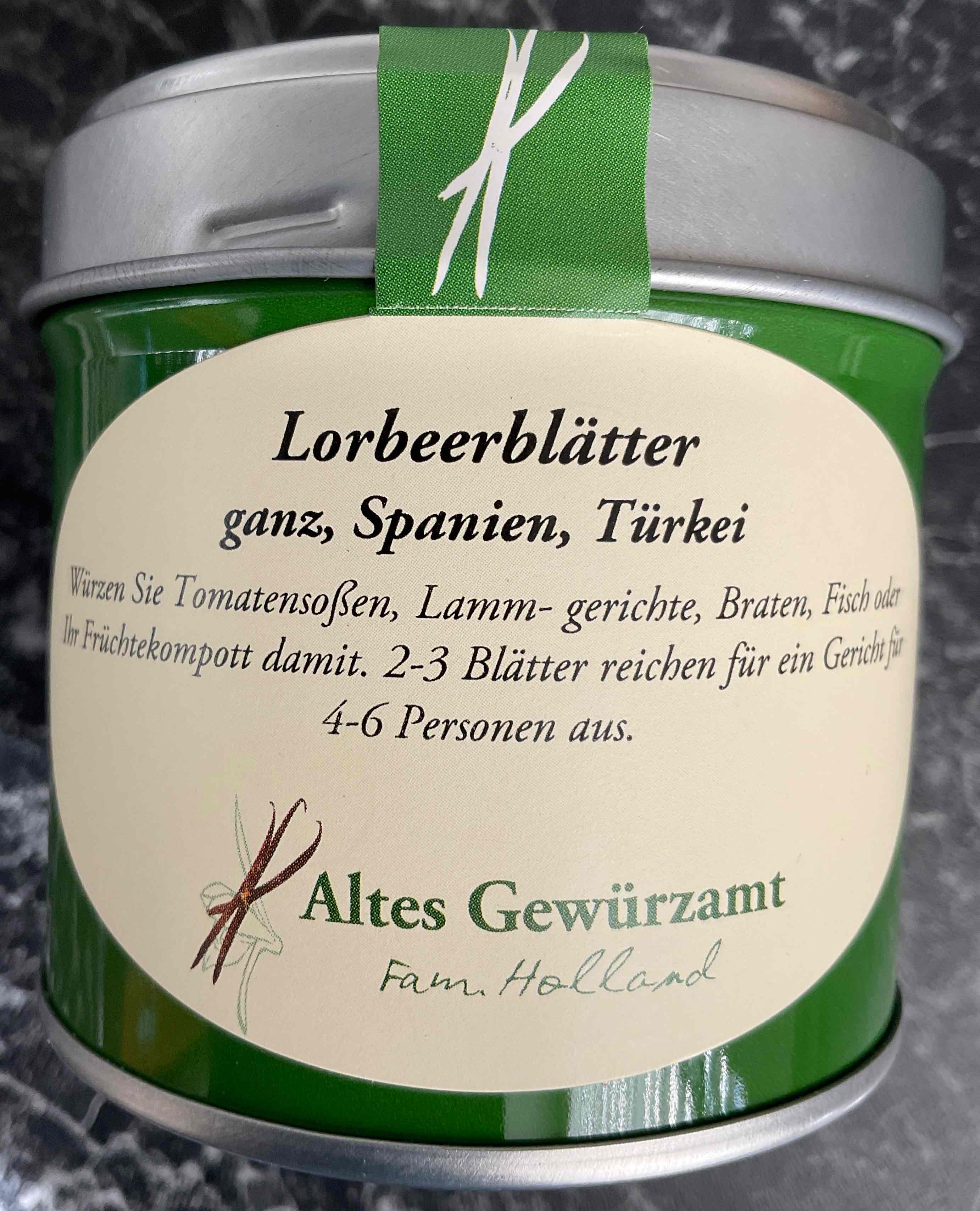 Lorbeerblätter ganz