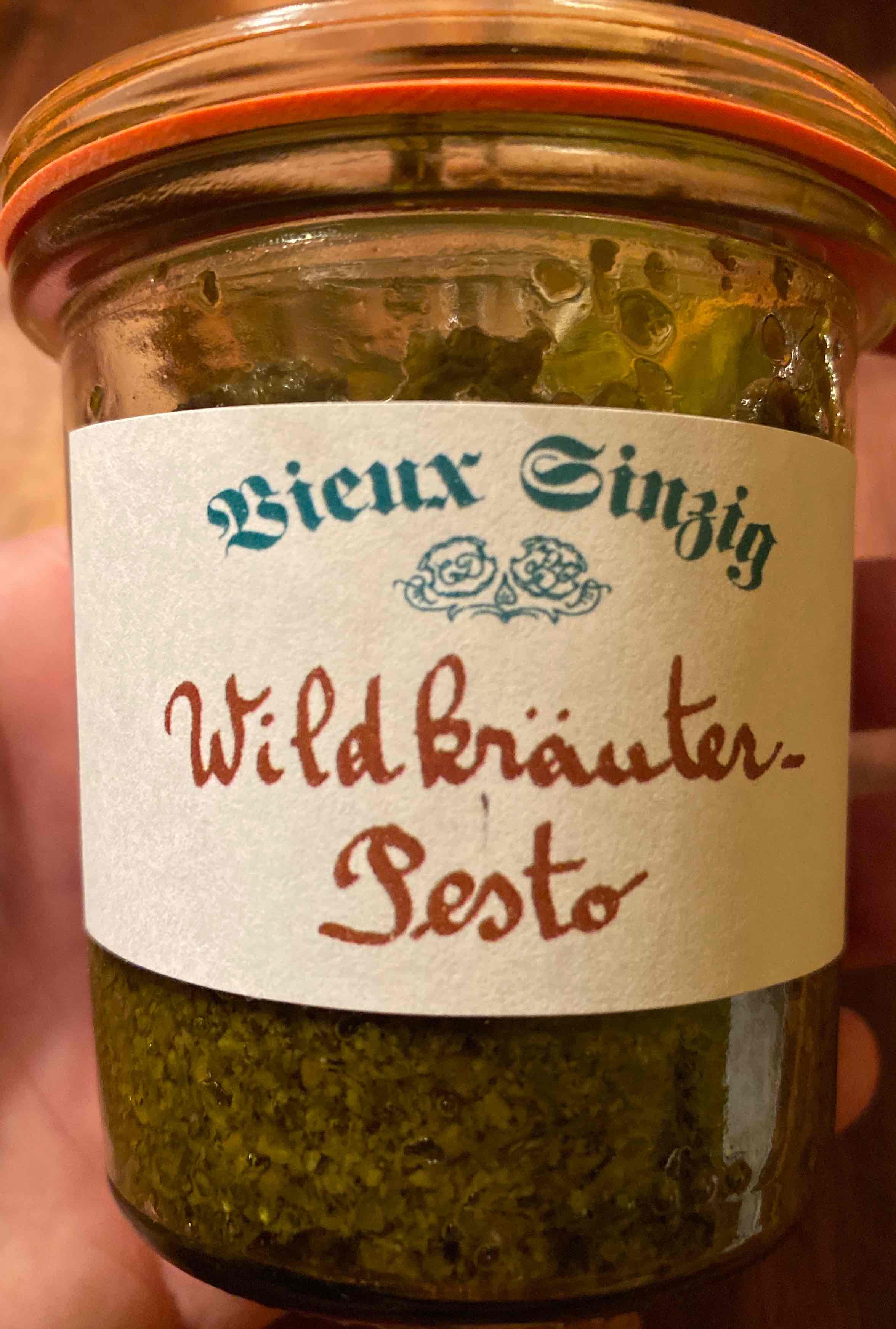 Wildkräuter Pesto