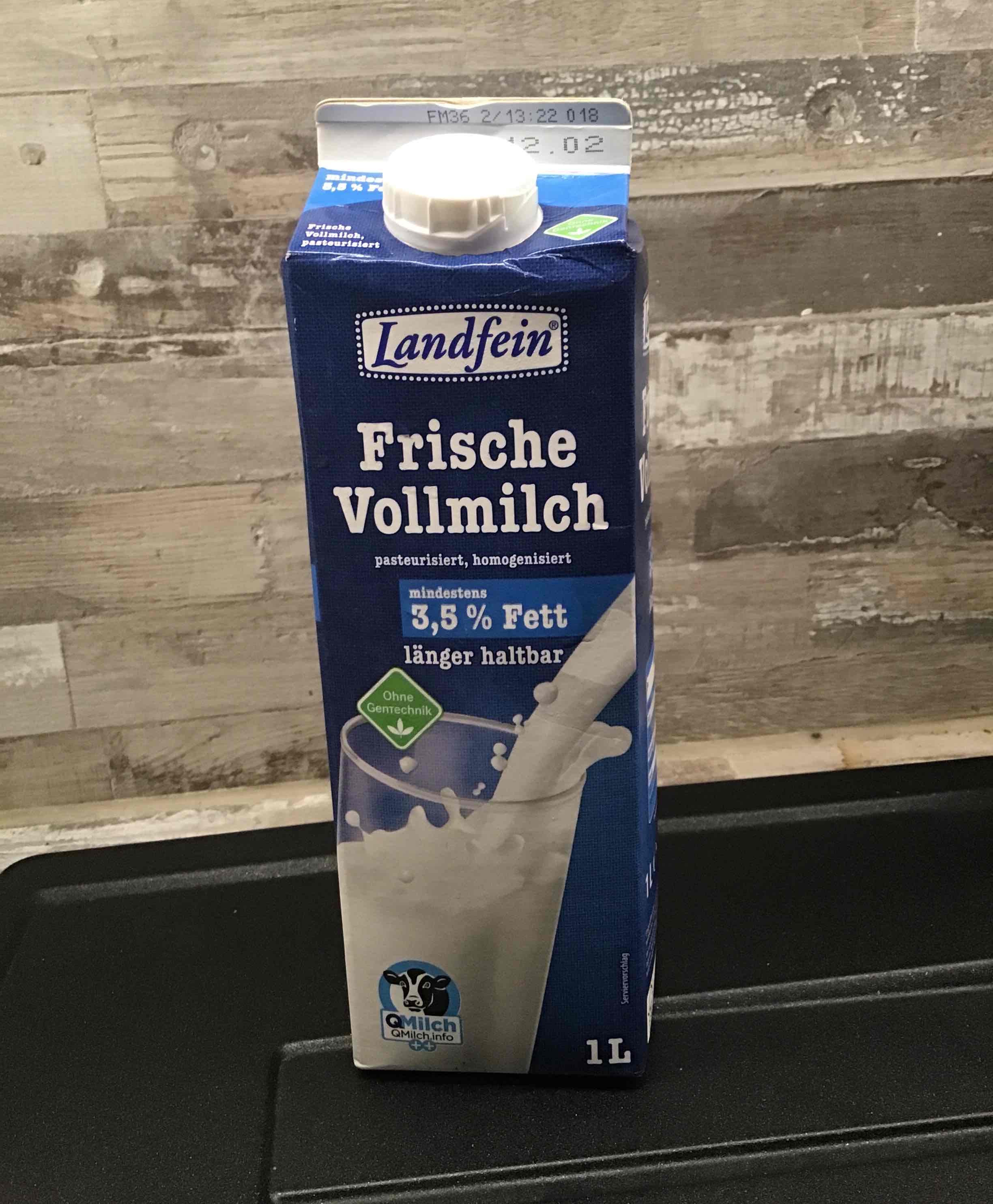 Frische Vollmilch