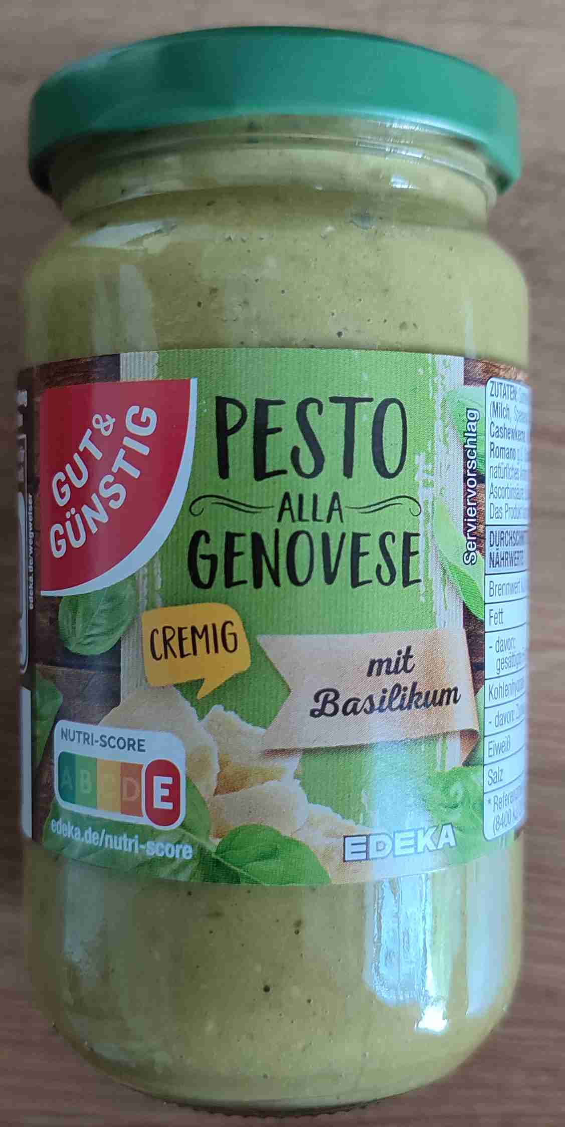 Pesto alla Genovese (mit Basilikum)