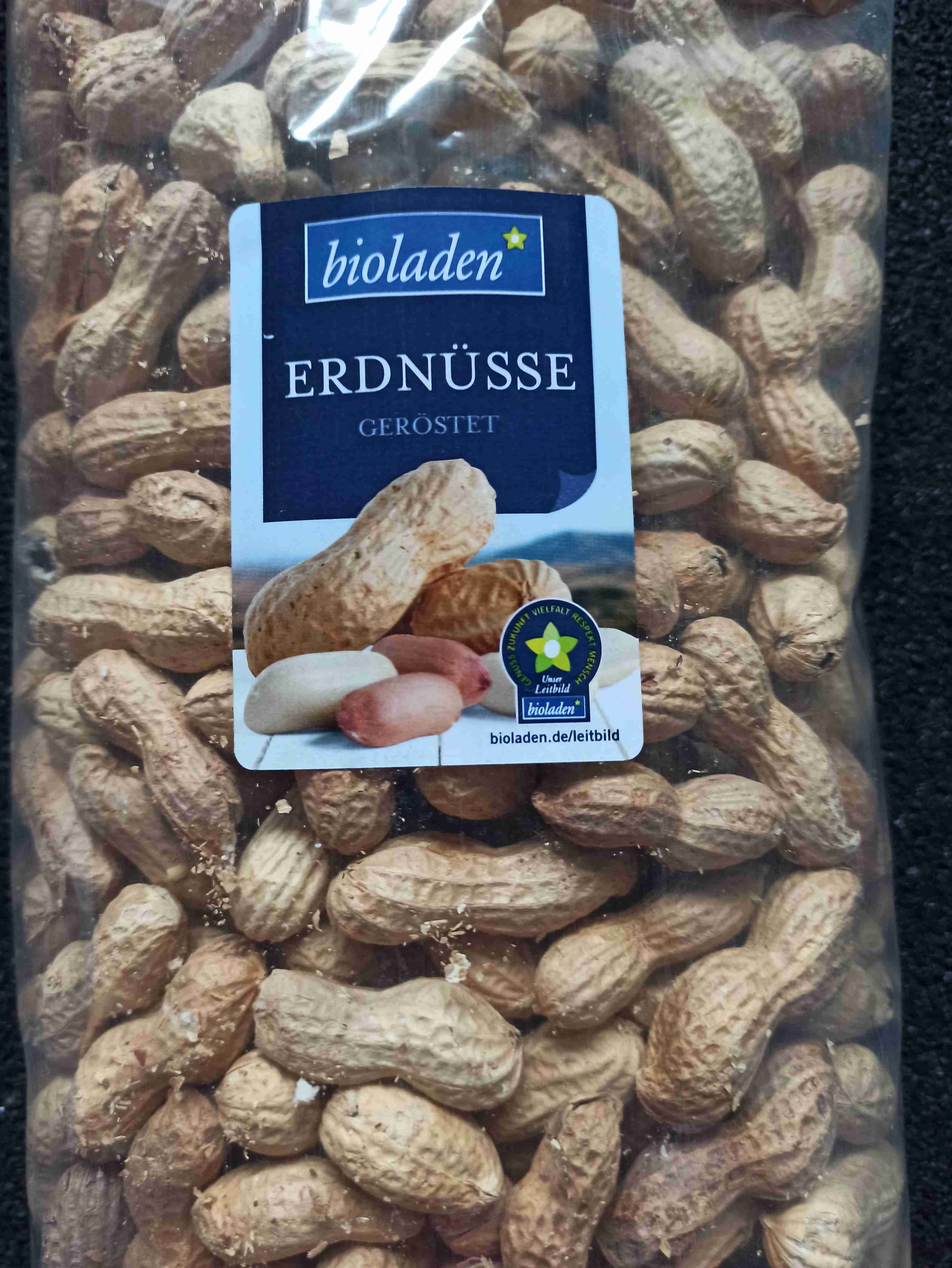 Erdnüsse geröstet