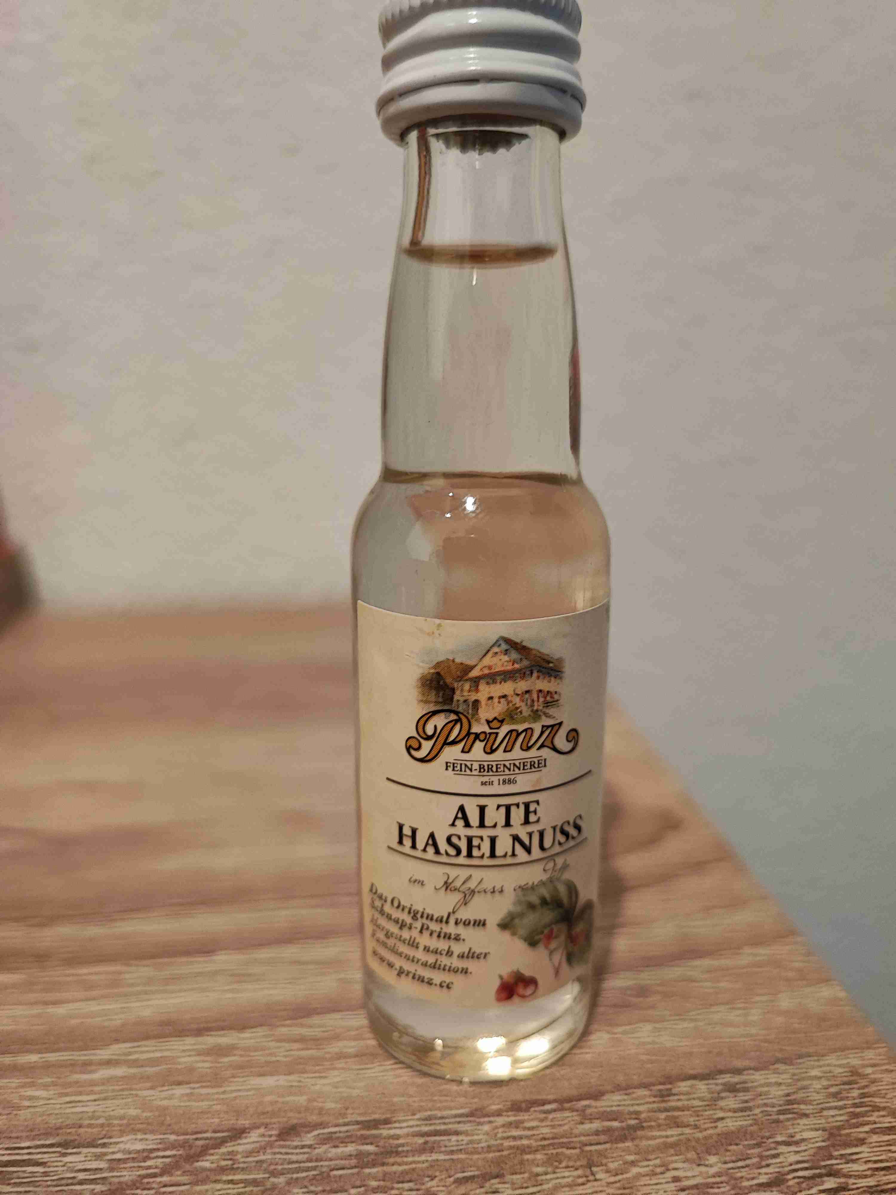Alte Haselnuss