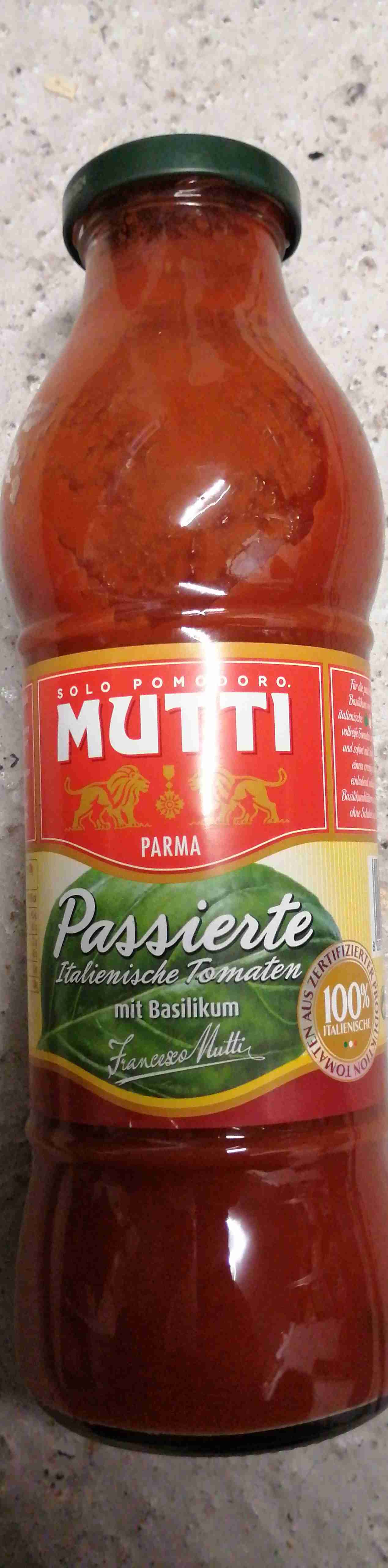 Passierte Italienische Tomaten mit Basilikum