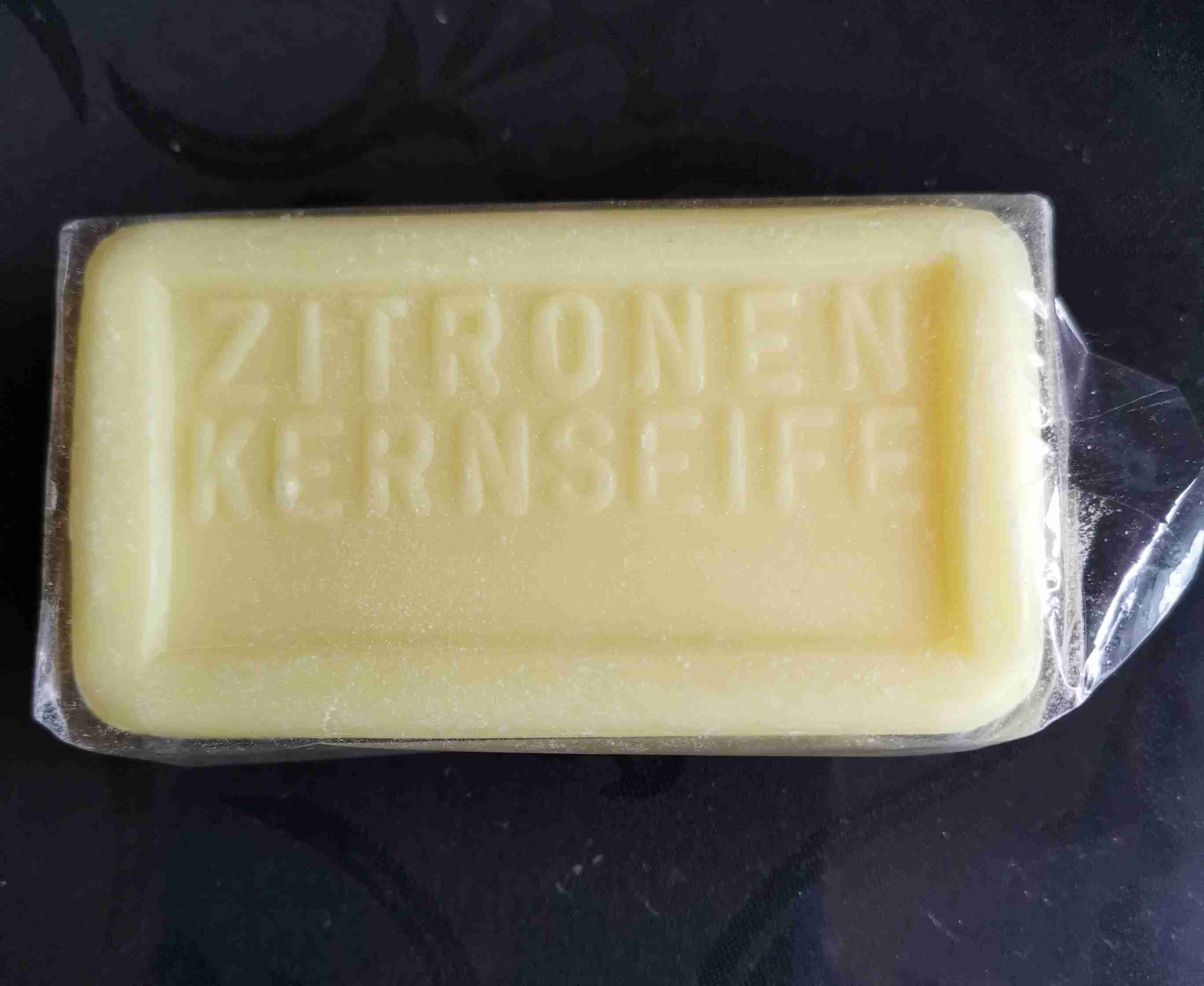 Zitronenkernseife