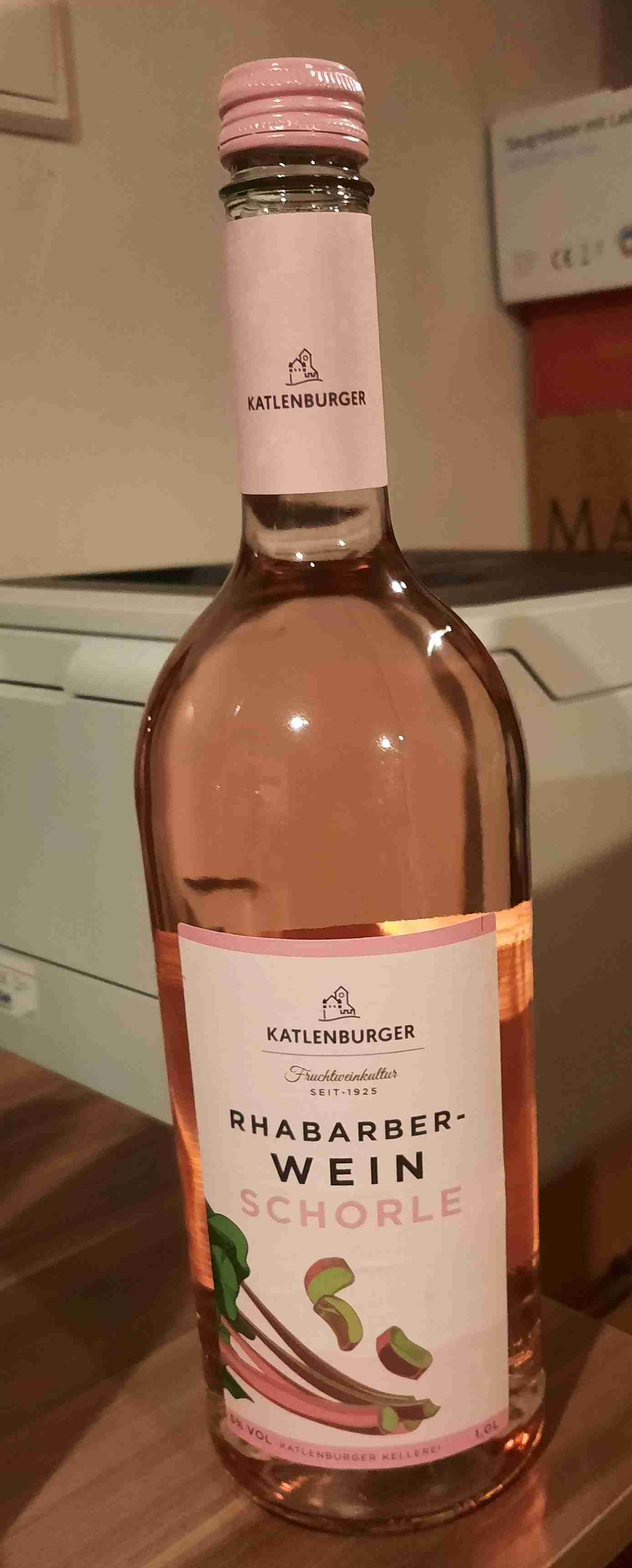 Rhabarber Weinschorle