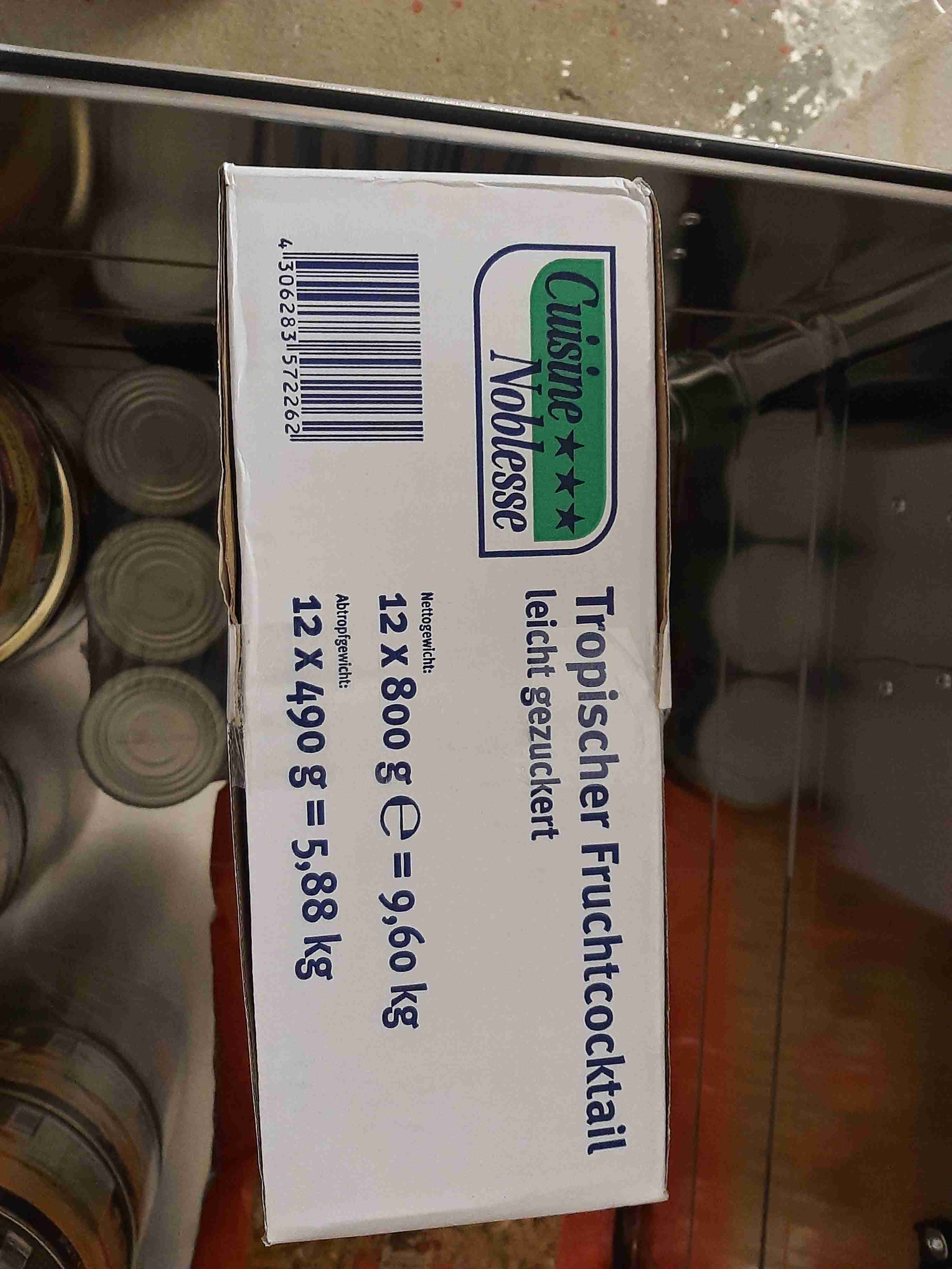 Tropischer Fruchtcocktail
