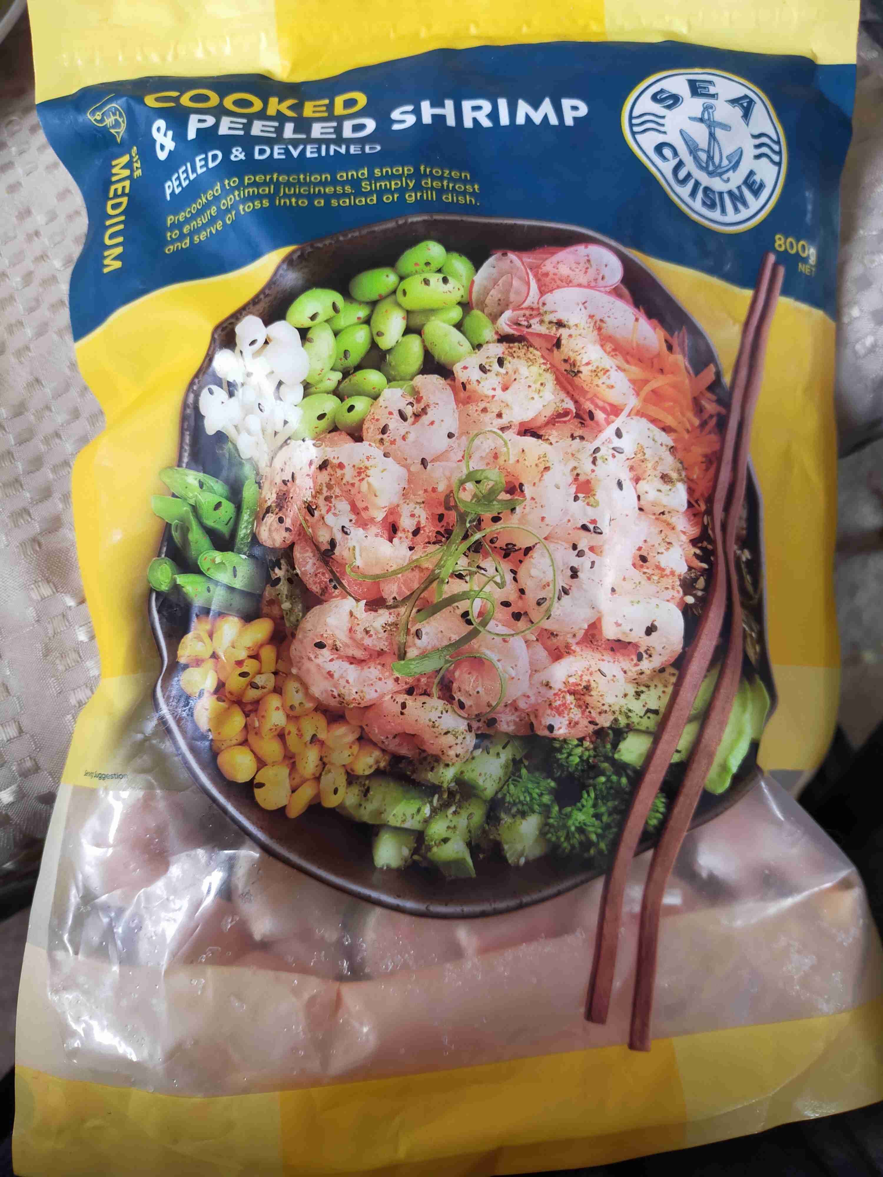 Cooked and peeled shrimps