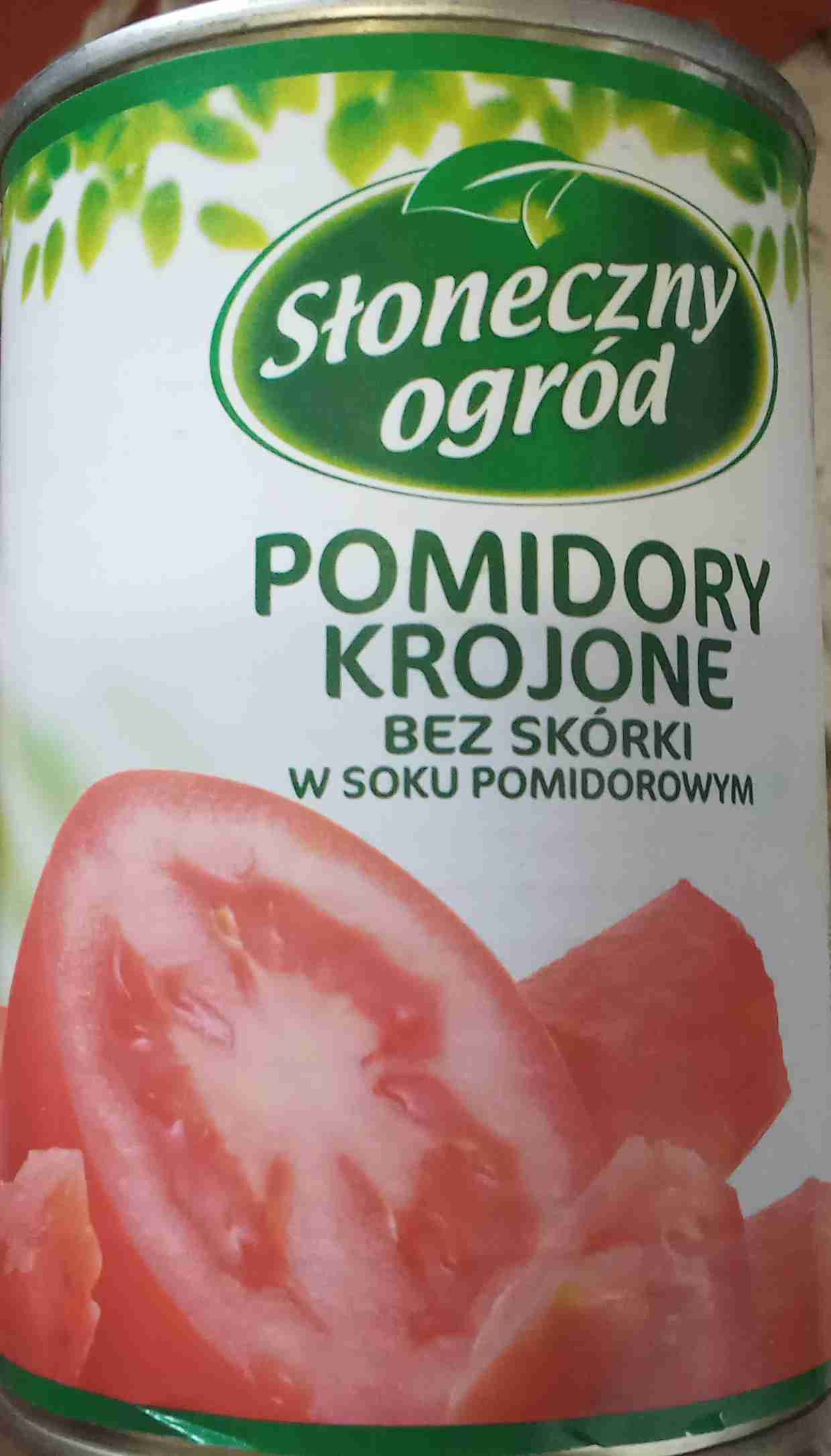 Pomidory krojone bez skórki w soku pomidorowym