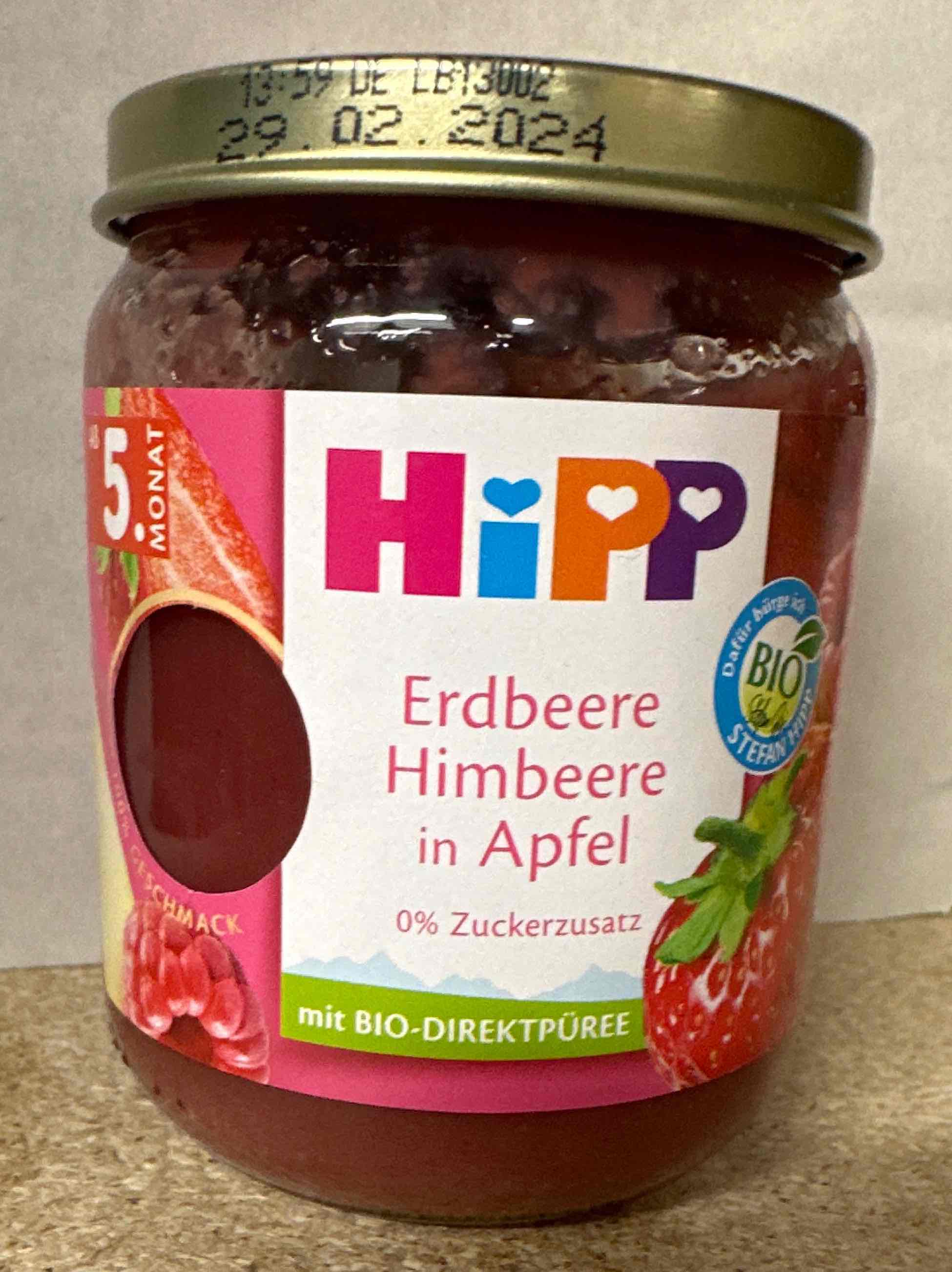 Erdbeere, Himbeere in Apfel