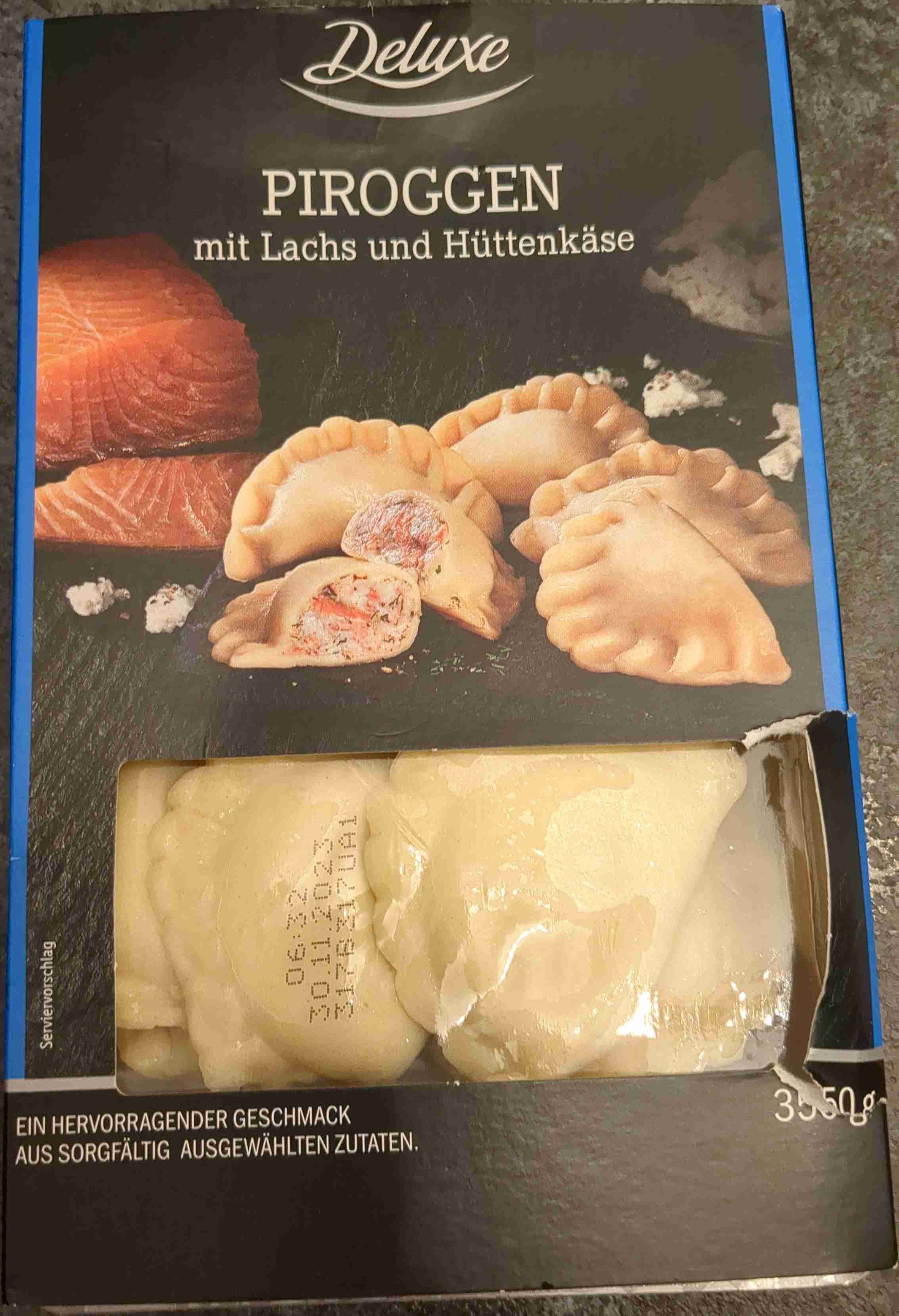 Piroggen mit Lachs und Hüttenkäse
