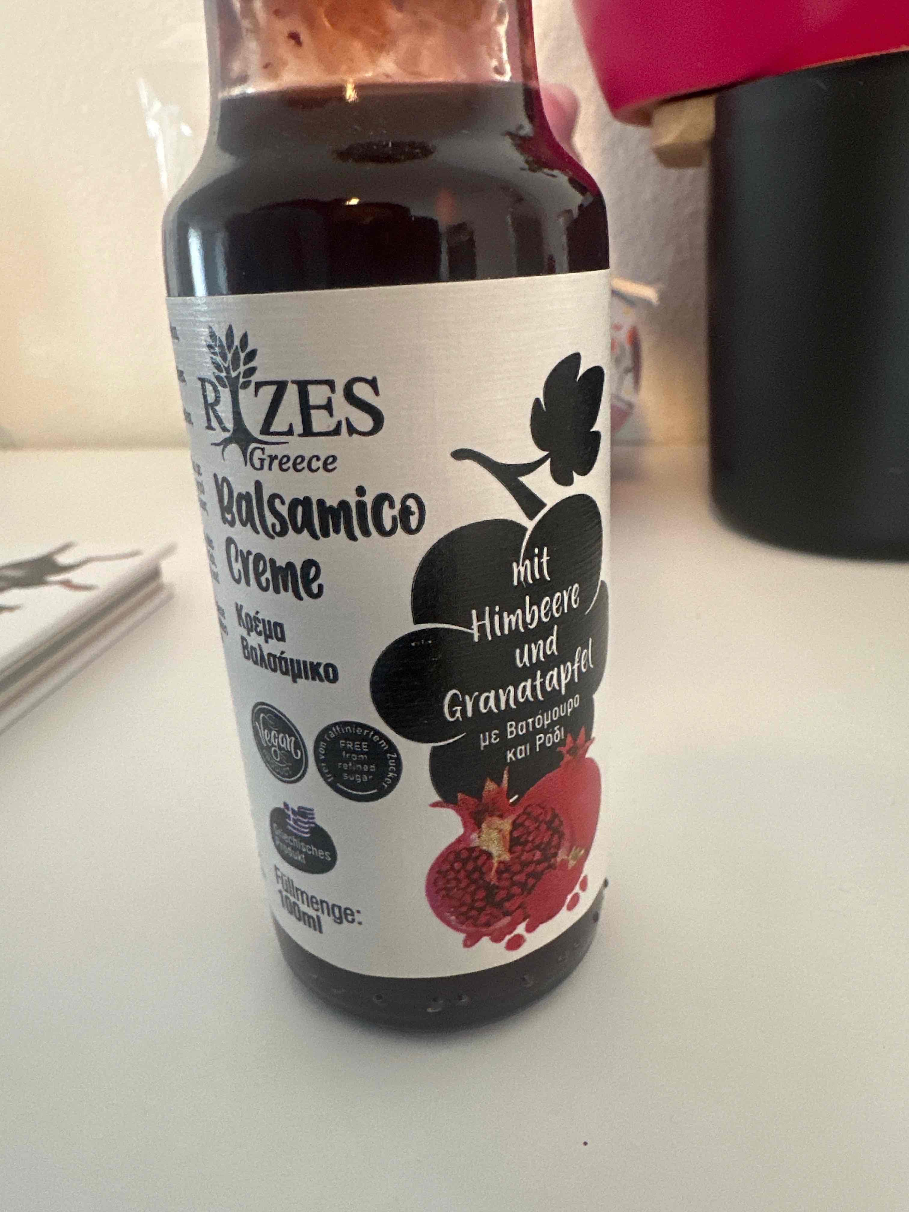 Balsamico Creme mit Himbeere und Granatapfel