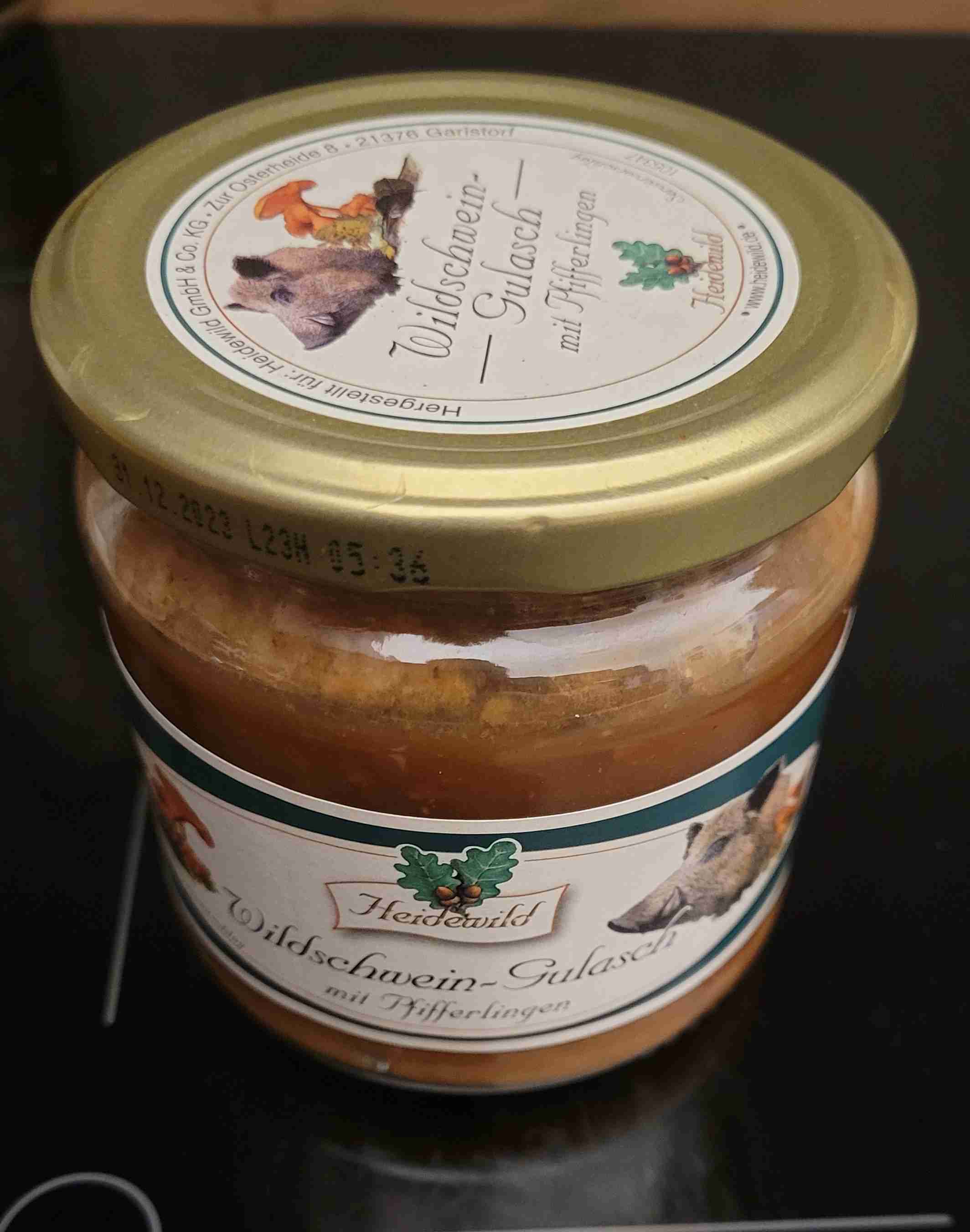 Wildschwein Gulasch mit Pfifferlinge 