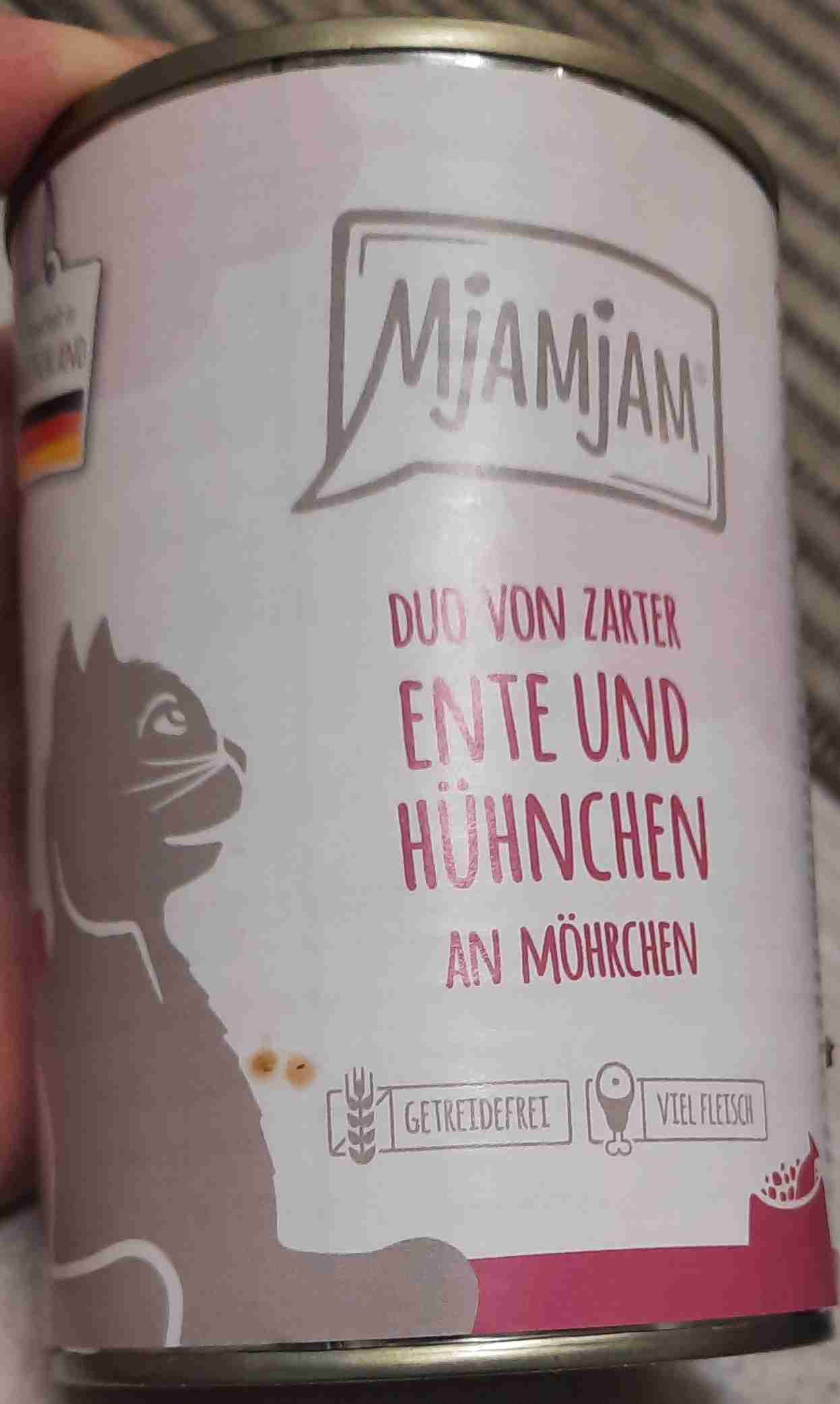 Duo von Zarter Ente und Hühnchen an Möhrchen