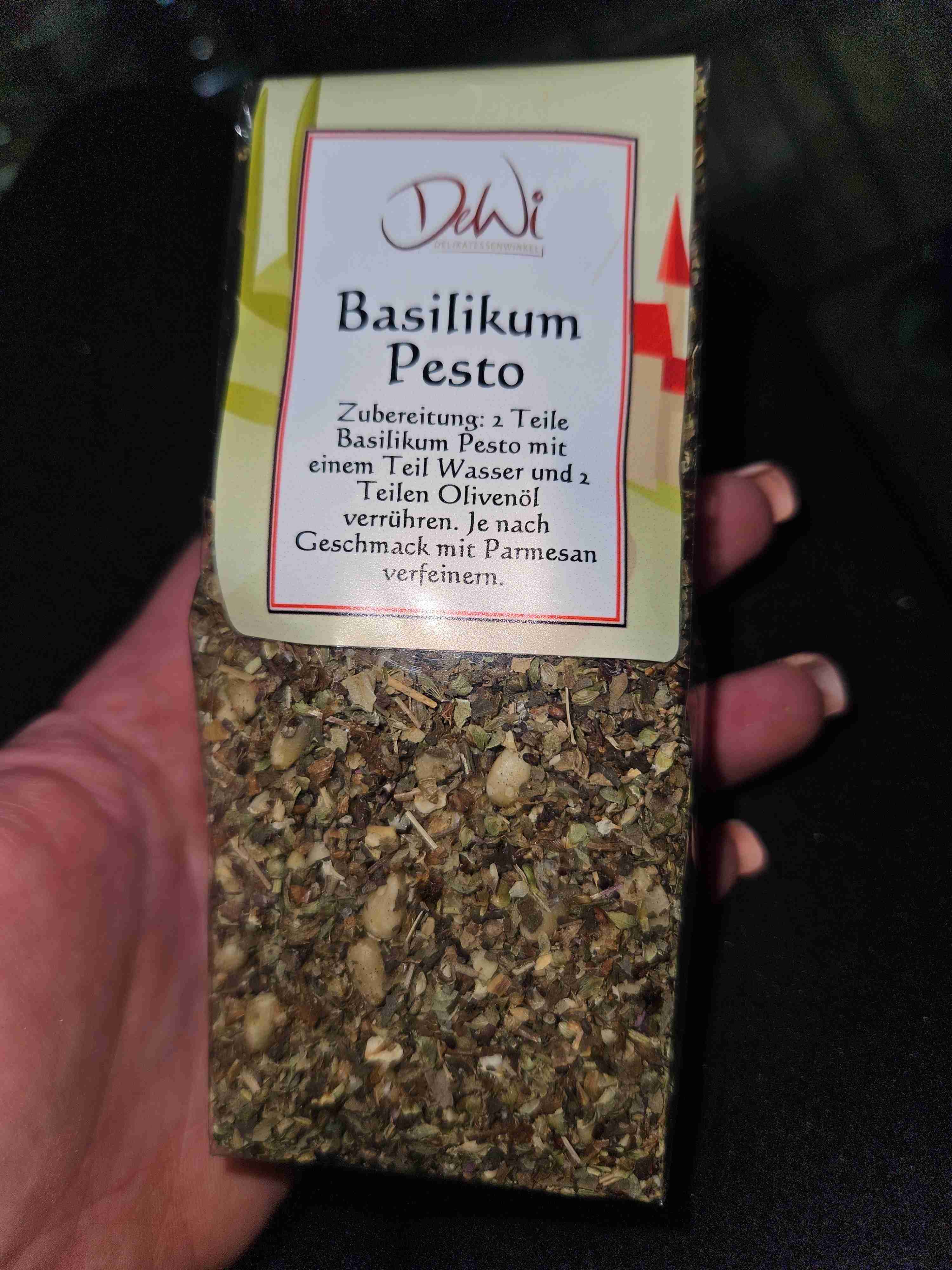 Basilikum Pesto