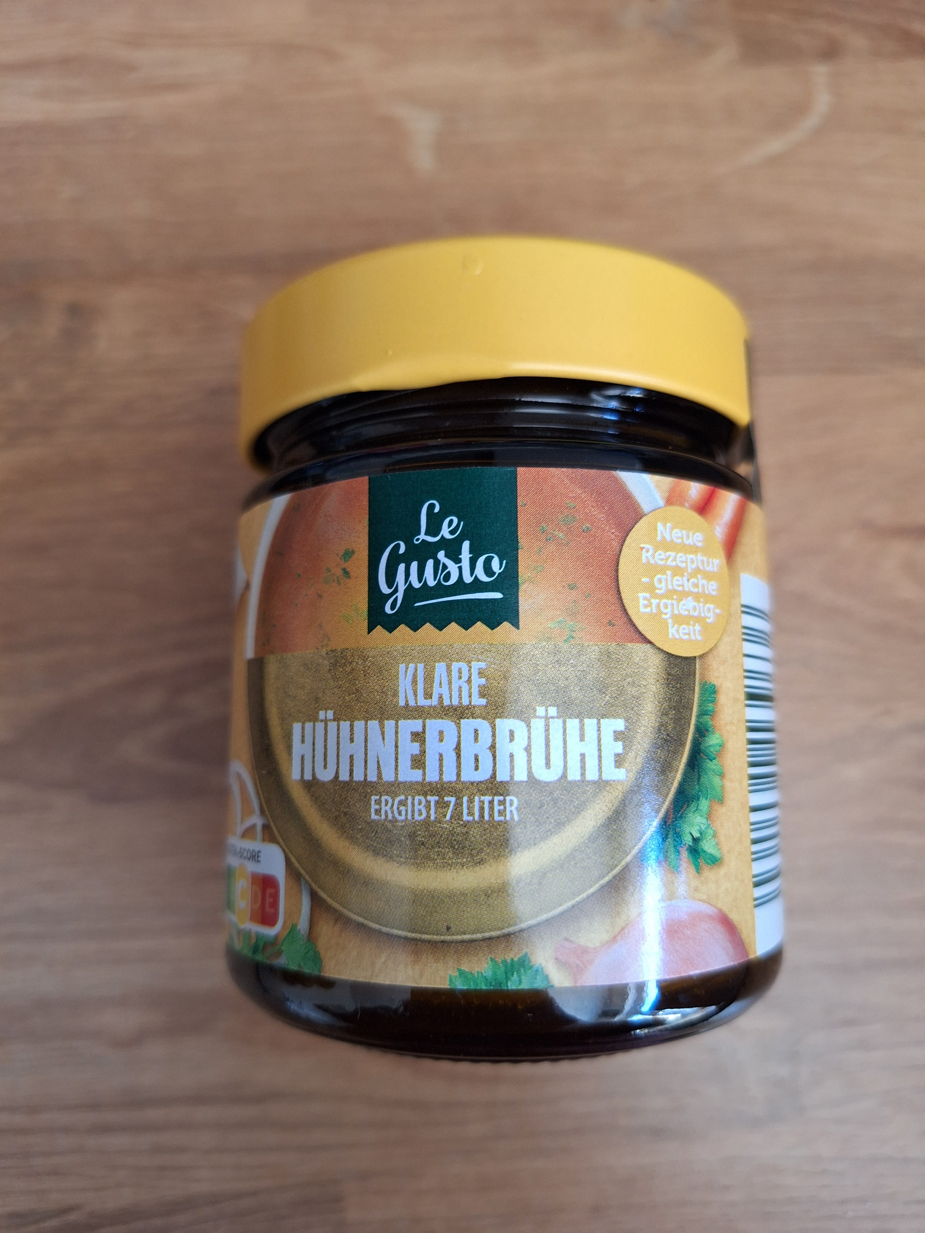 Klare Hühnerbrühe