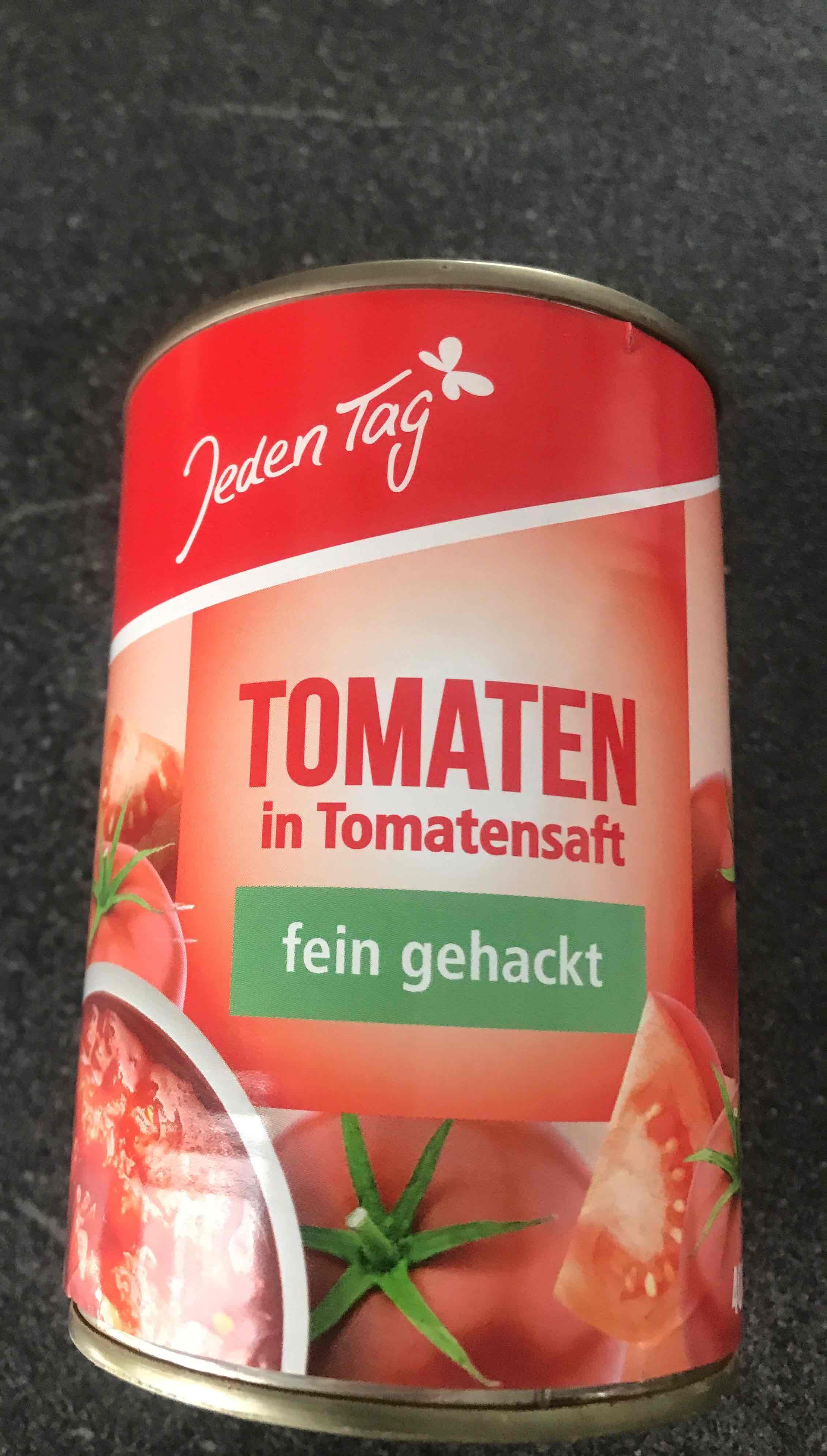 Tomaten fein gehackt