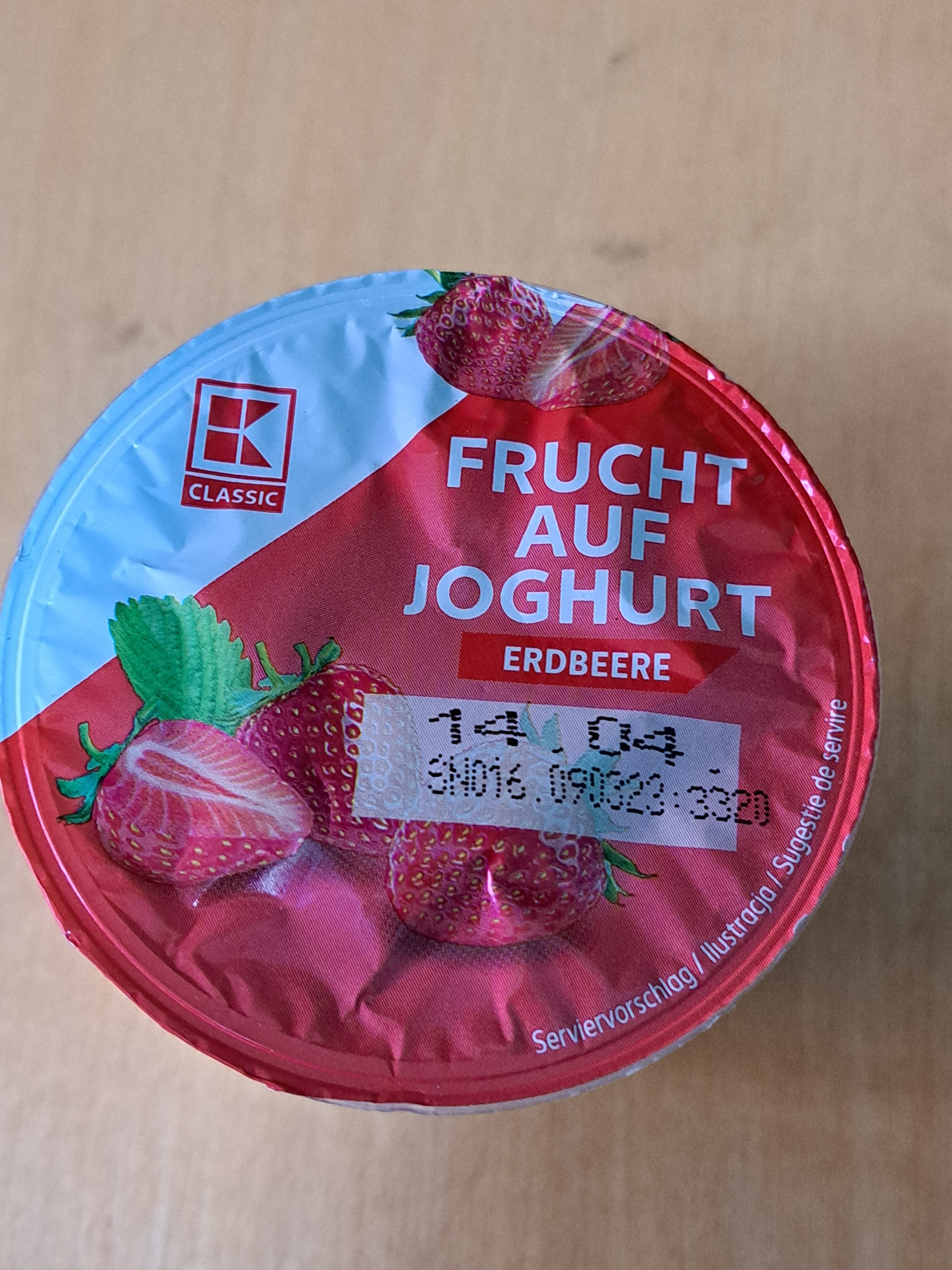 Frucht auf Joghurt Erdbeere 