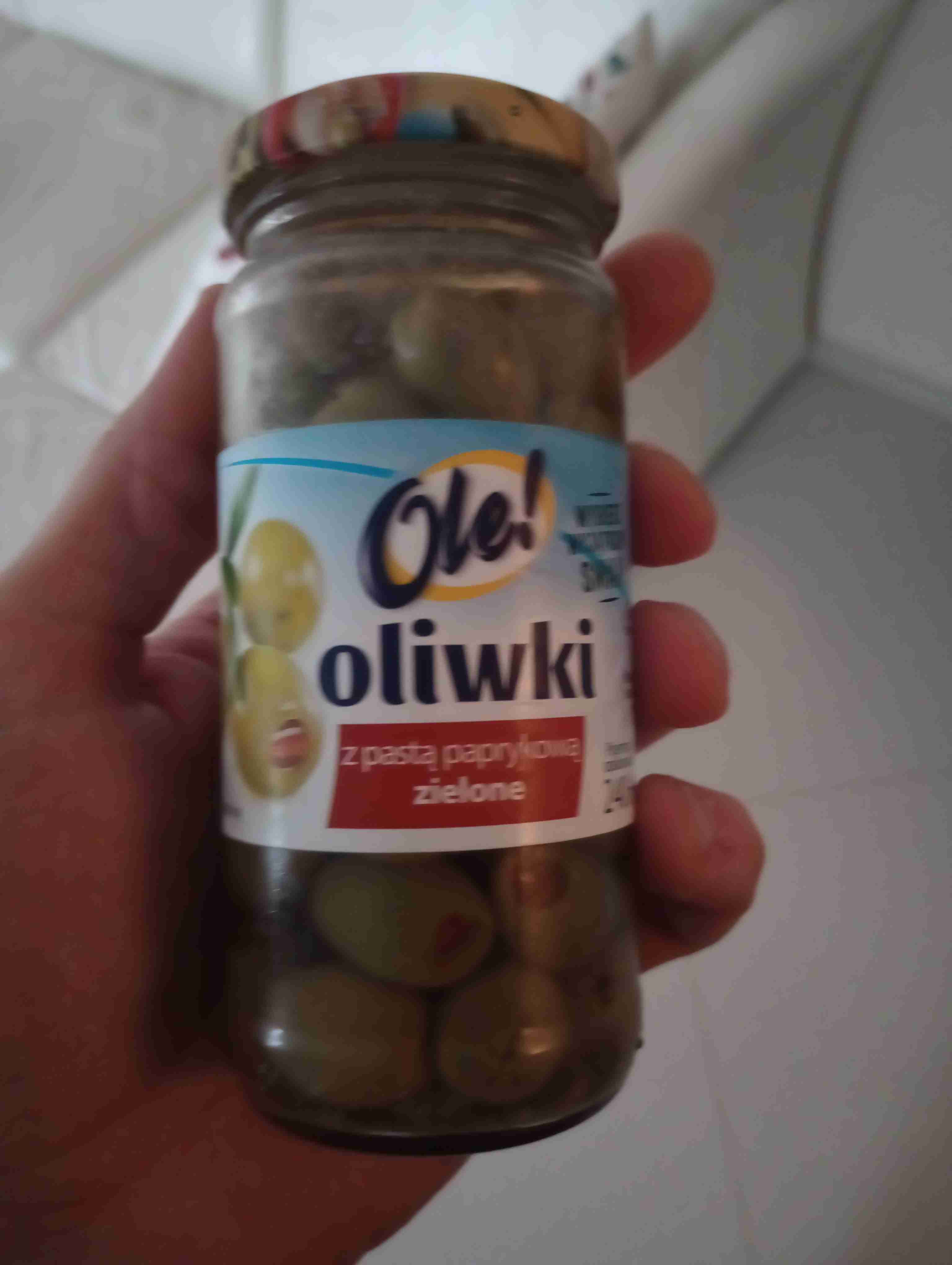 Oliwki z pastą paprykową zielone
