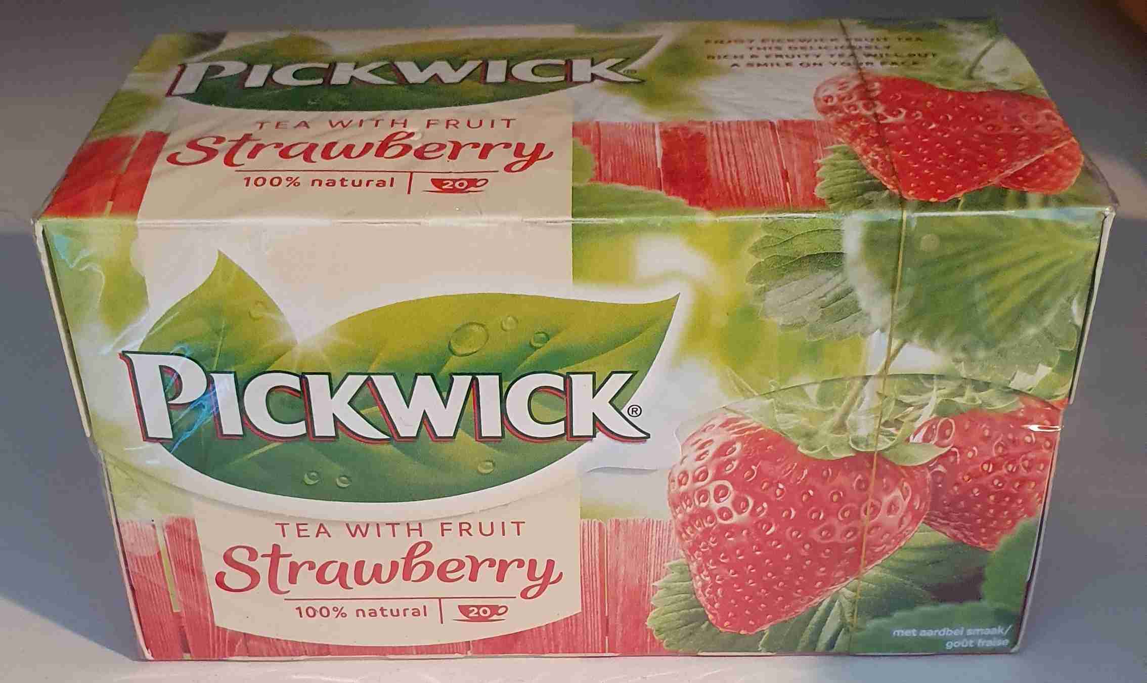 Tea with fruit strawberry