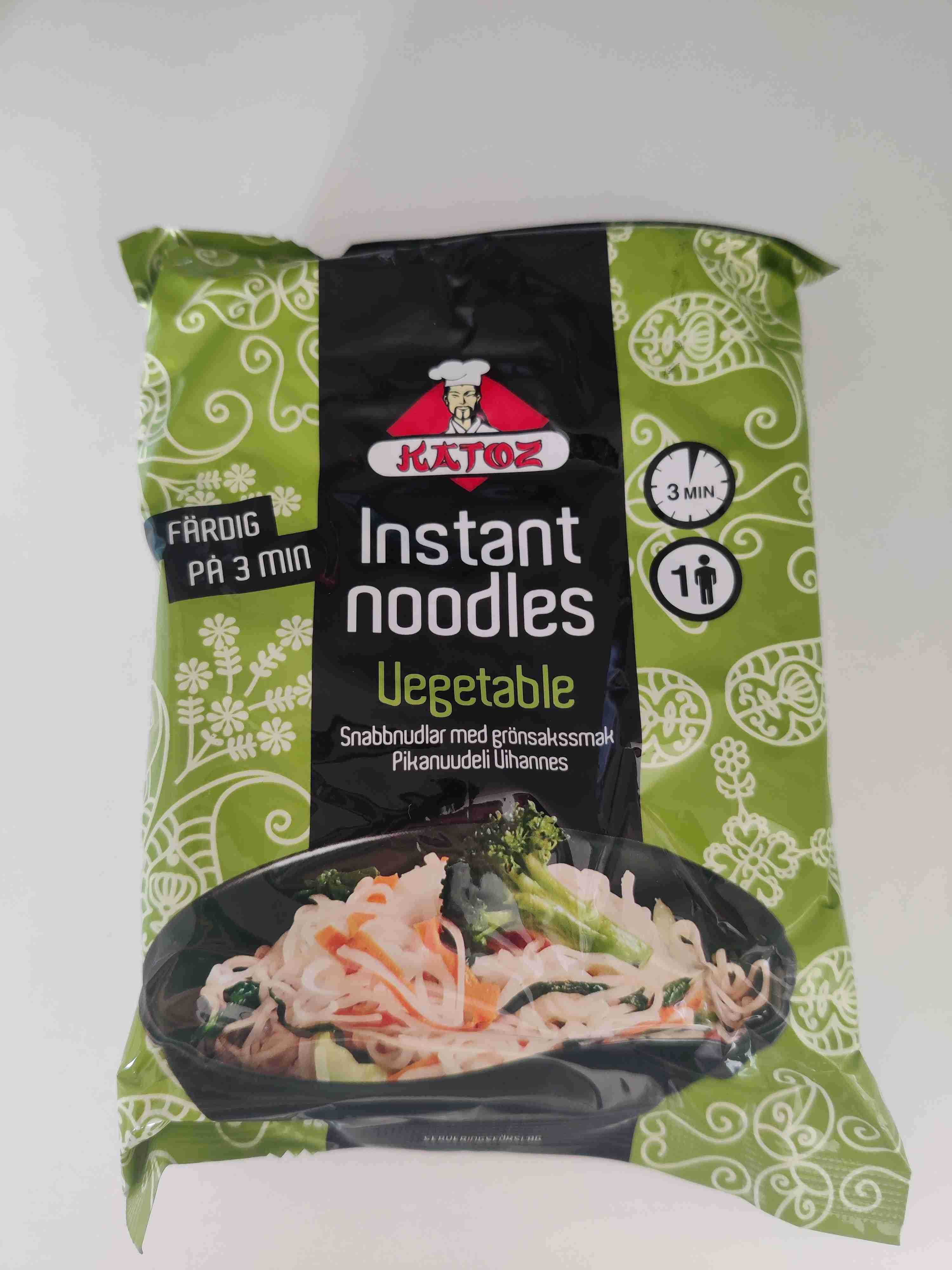 Instant noodles 