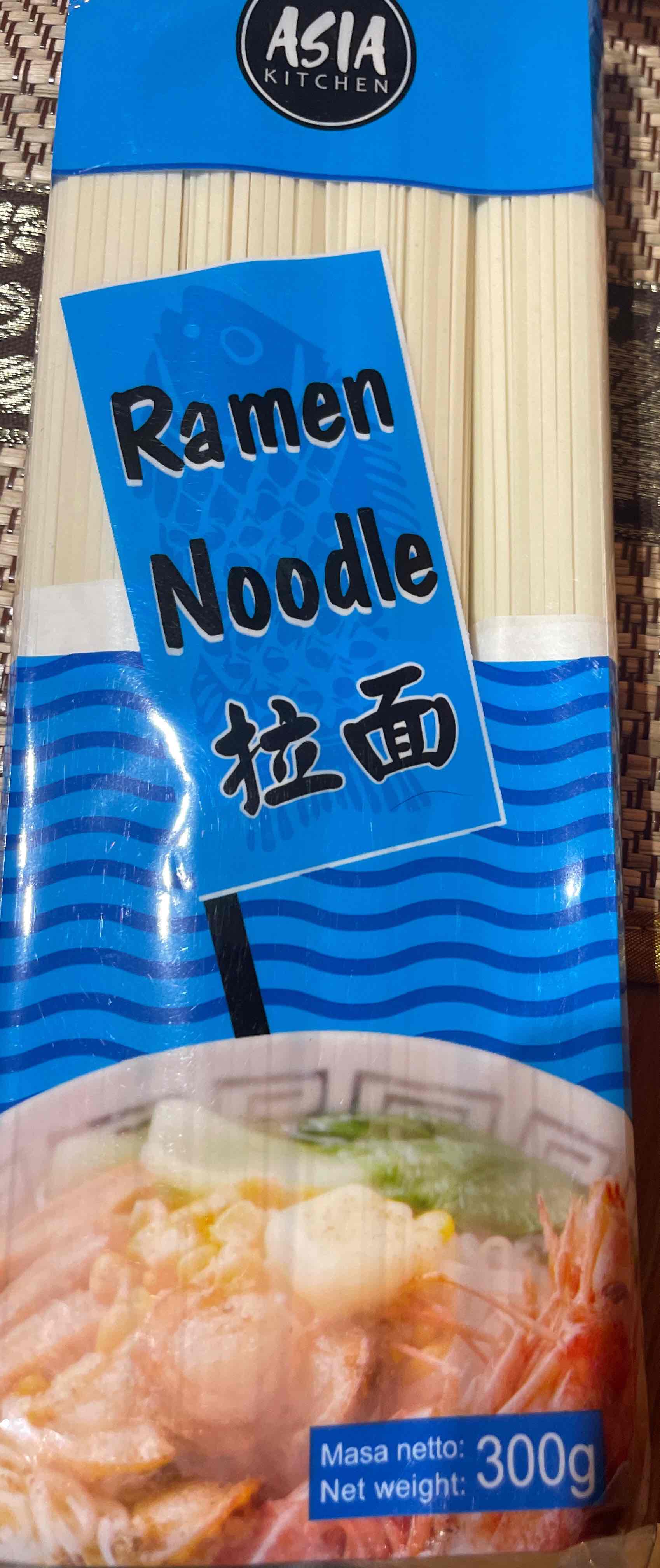 Ramen noodle makaron