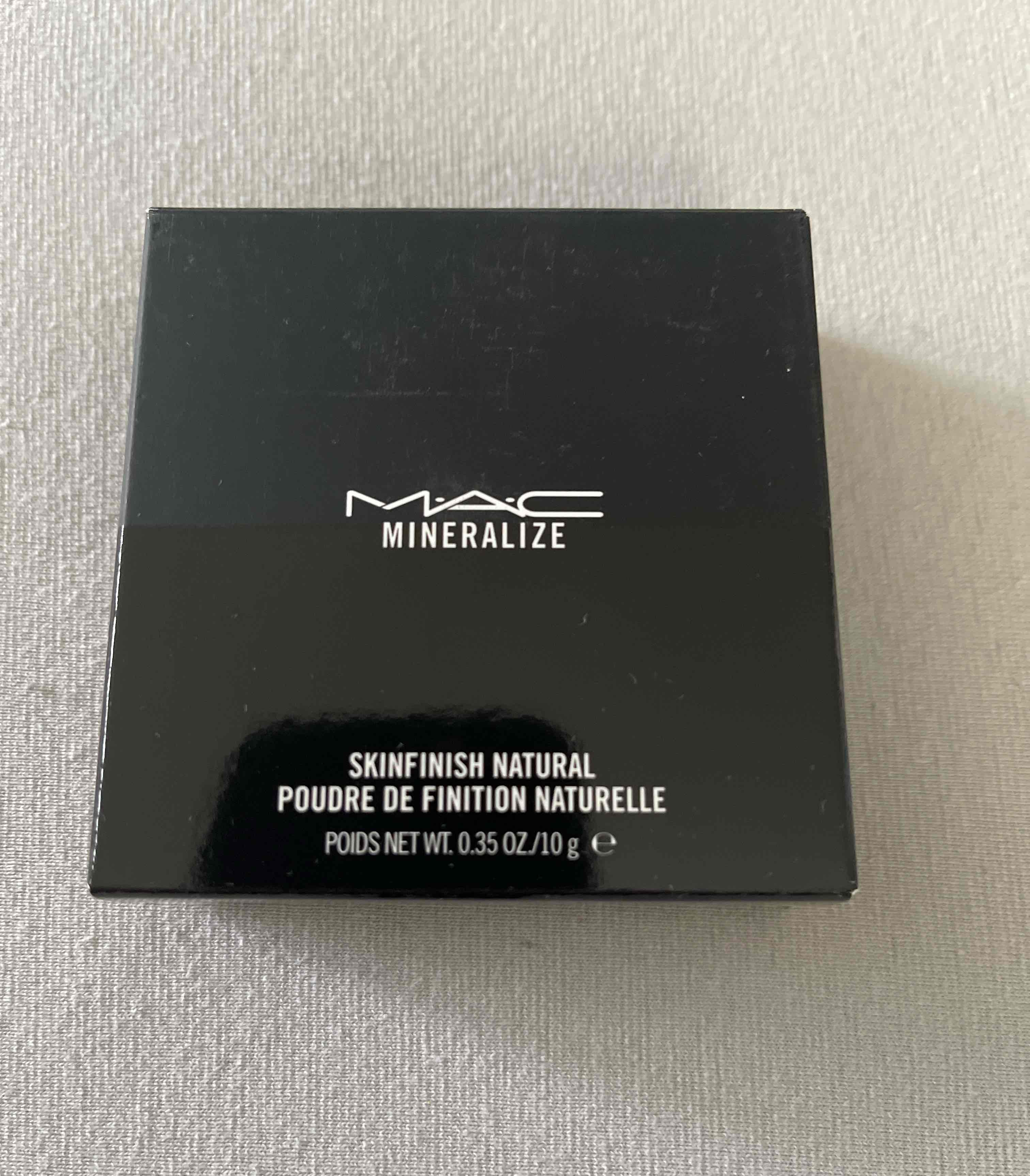 Mineralize Skinfinish Puder Medium Golden