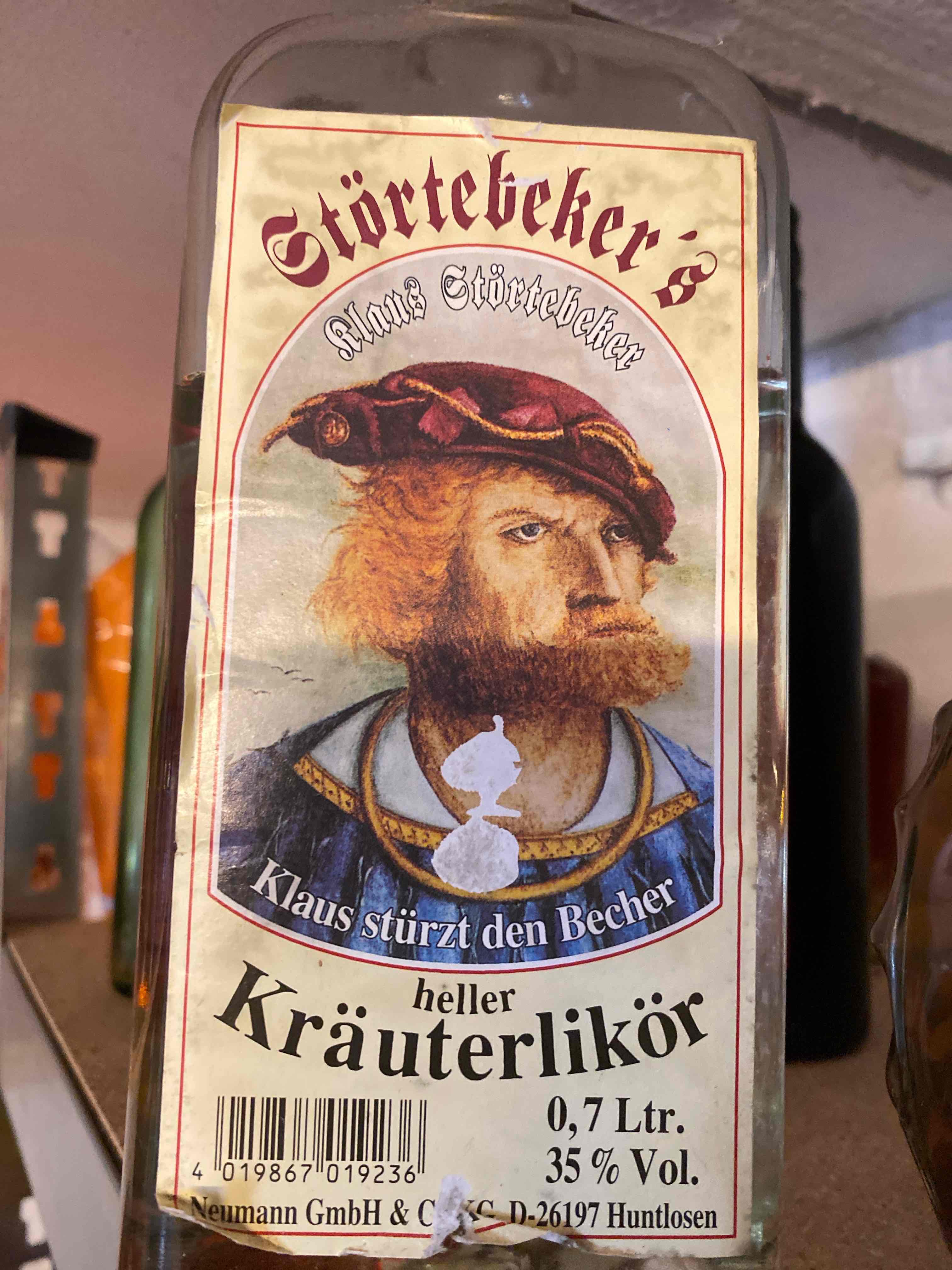 Heller Kräuterlikör