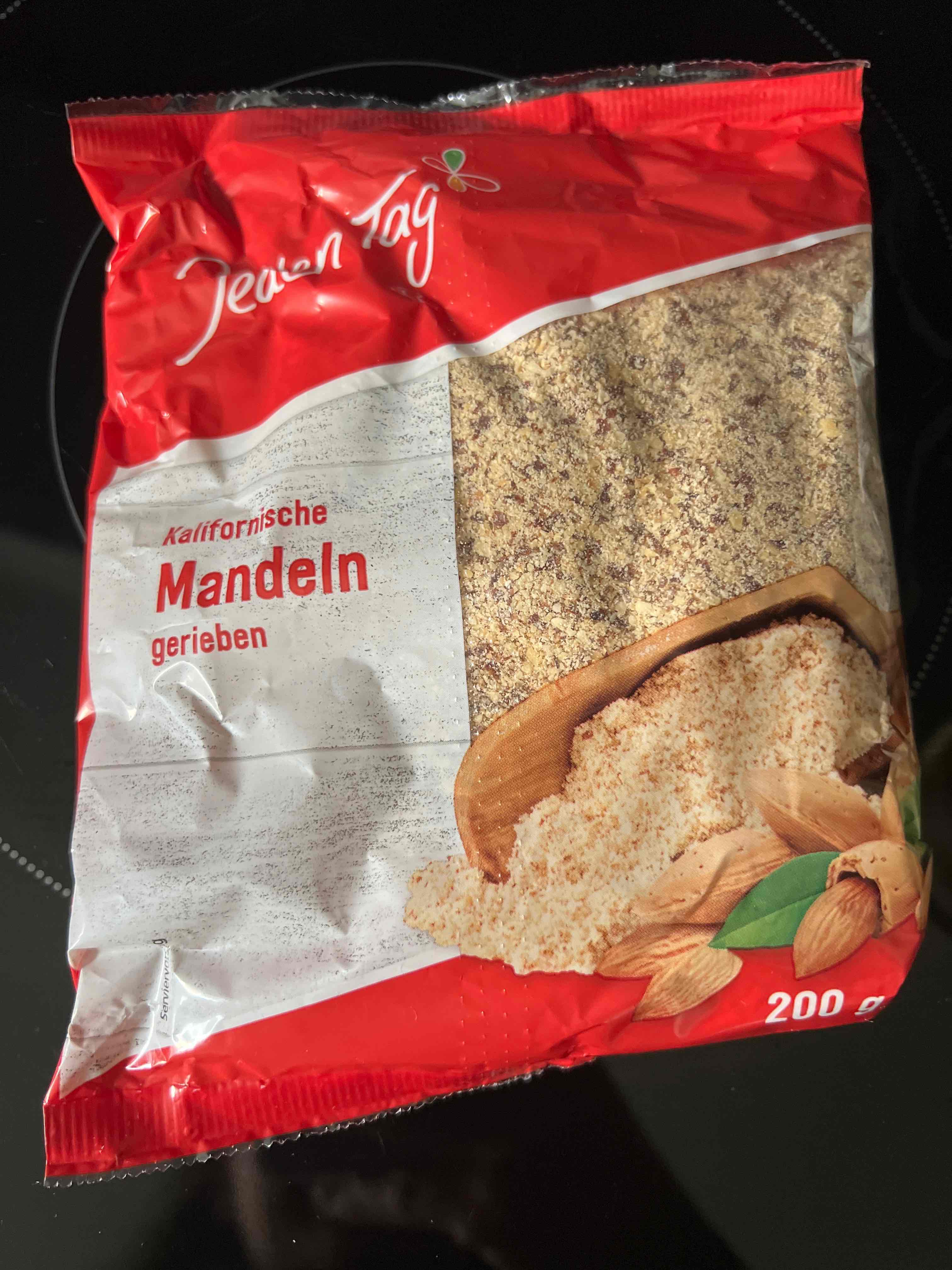 Mandeln gerieben