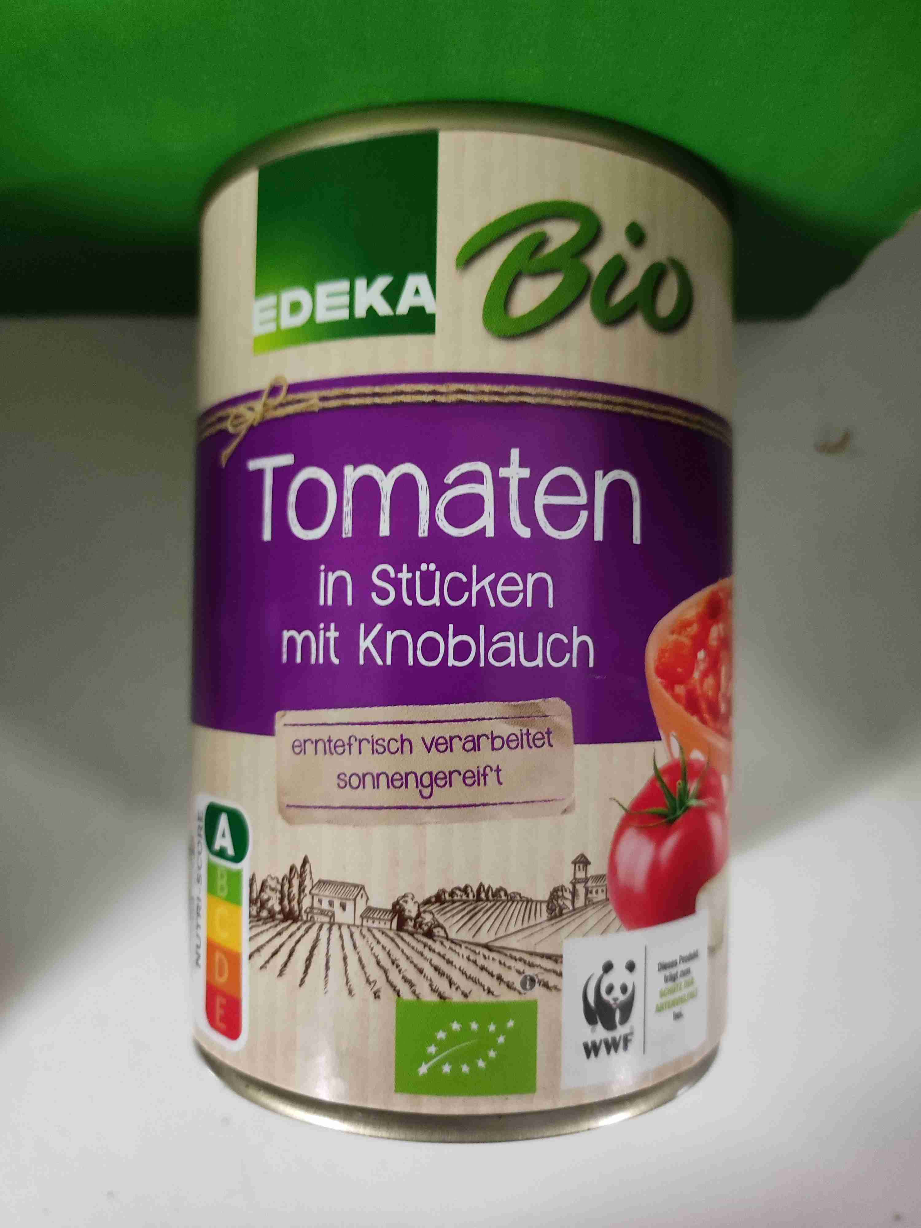 Tomaten in Stücken mit Knoblauch 