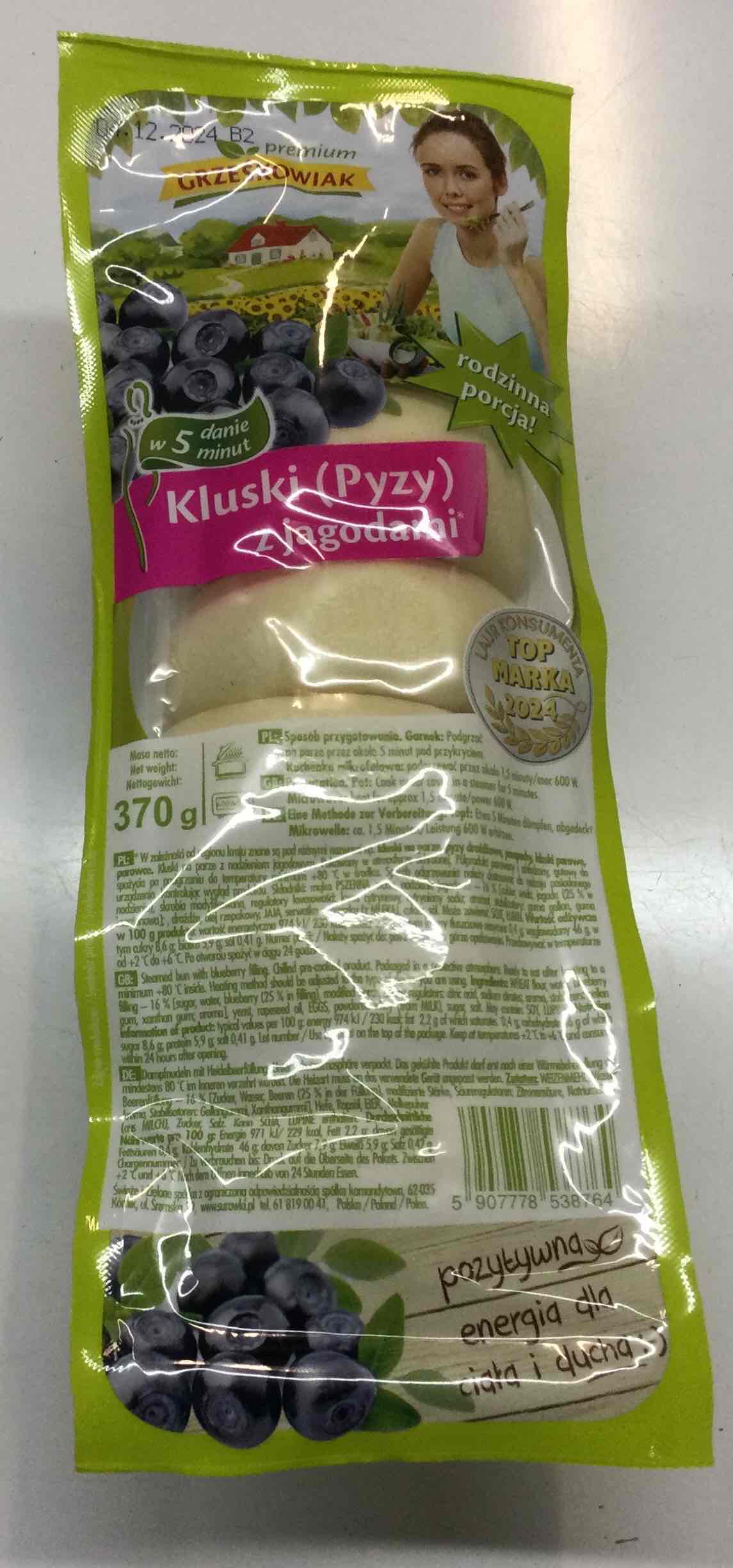 Kluski pyzy z jagodami