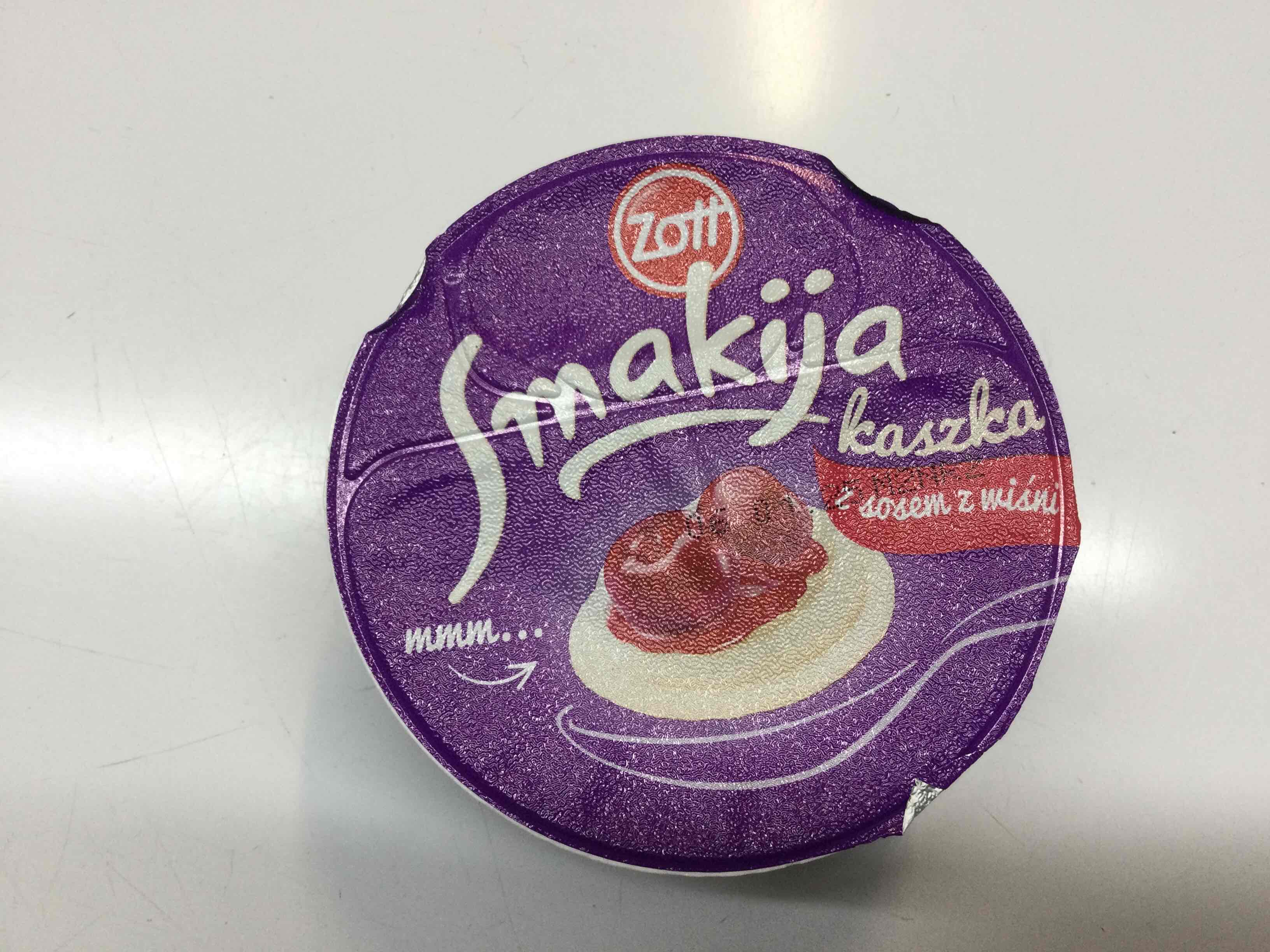 Smakija z sokiem z wiśni