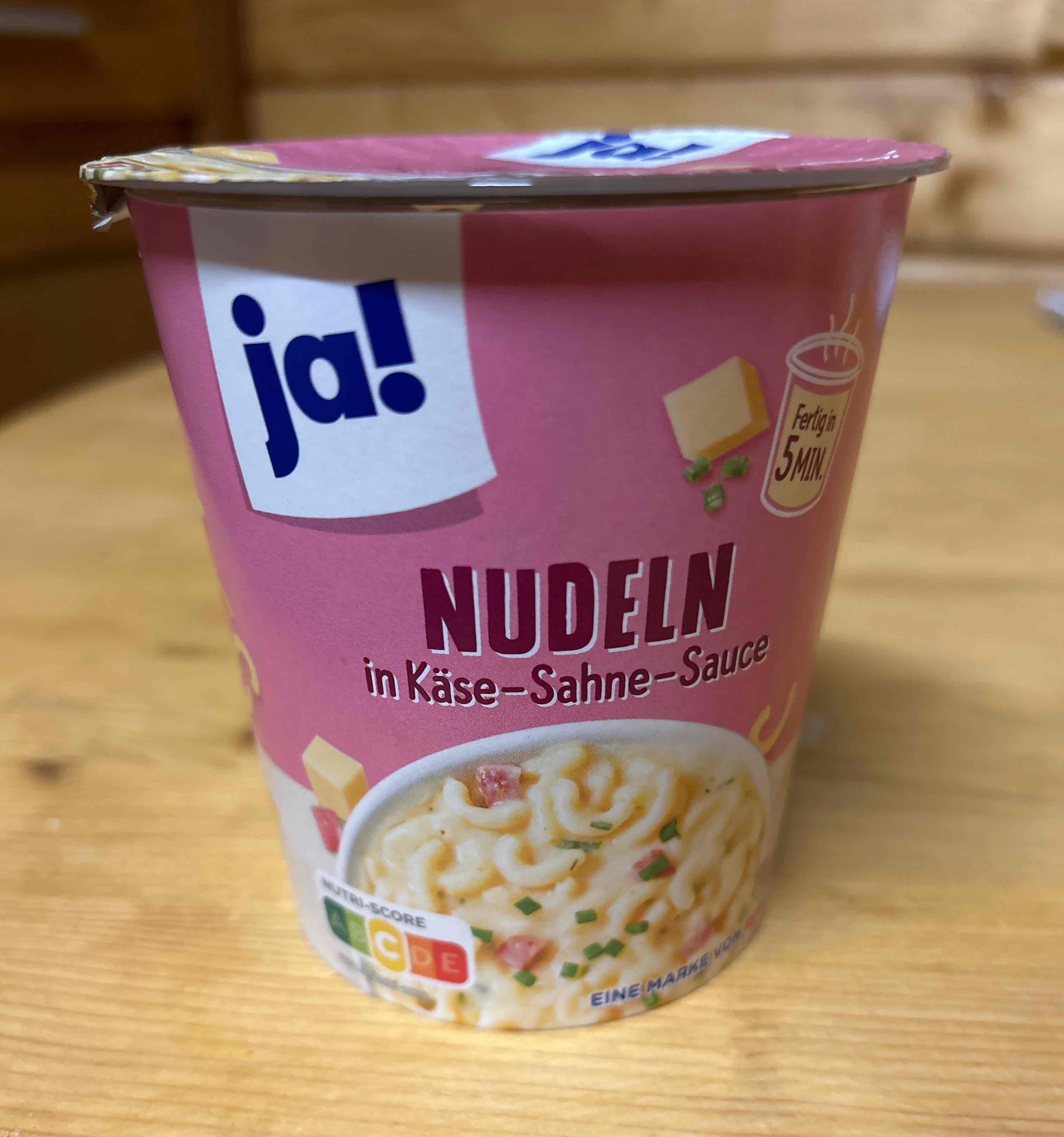 Nudeln Käse-Sahne-Sauce