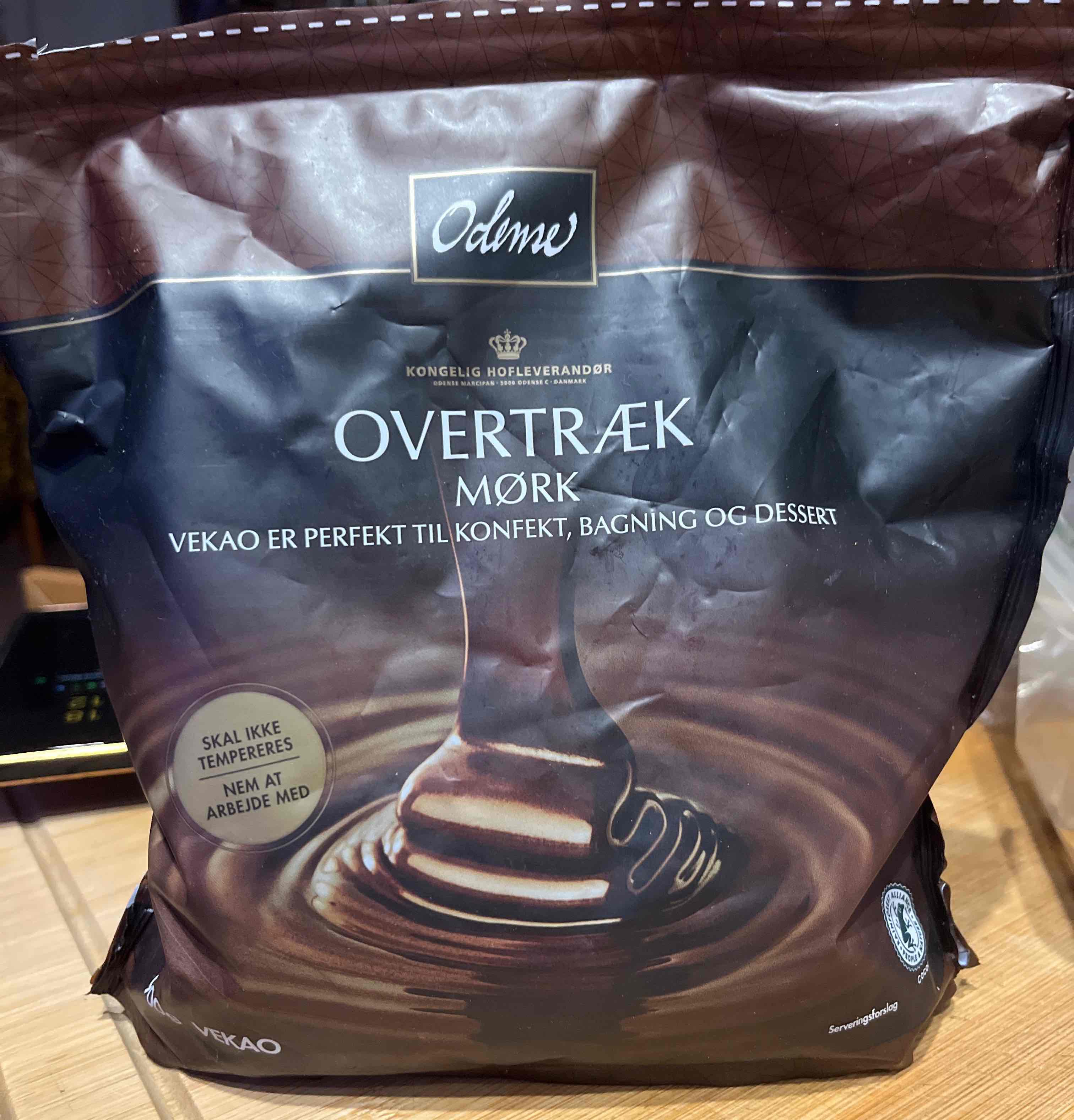 Overtrael mork