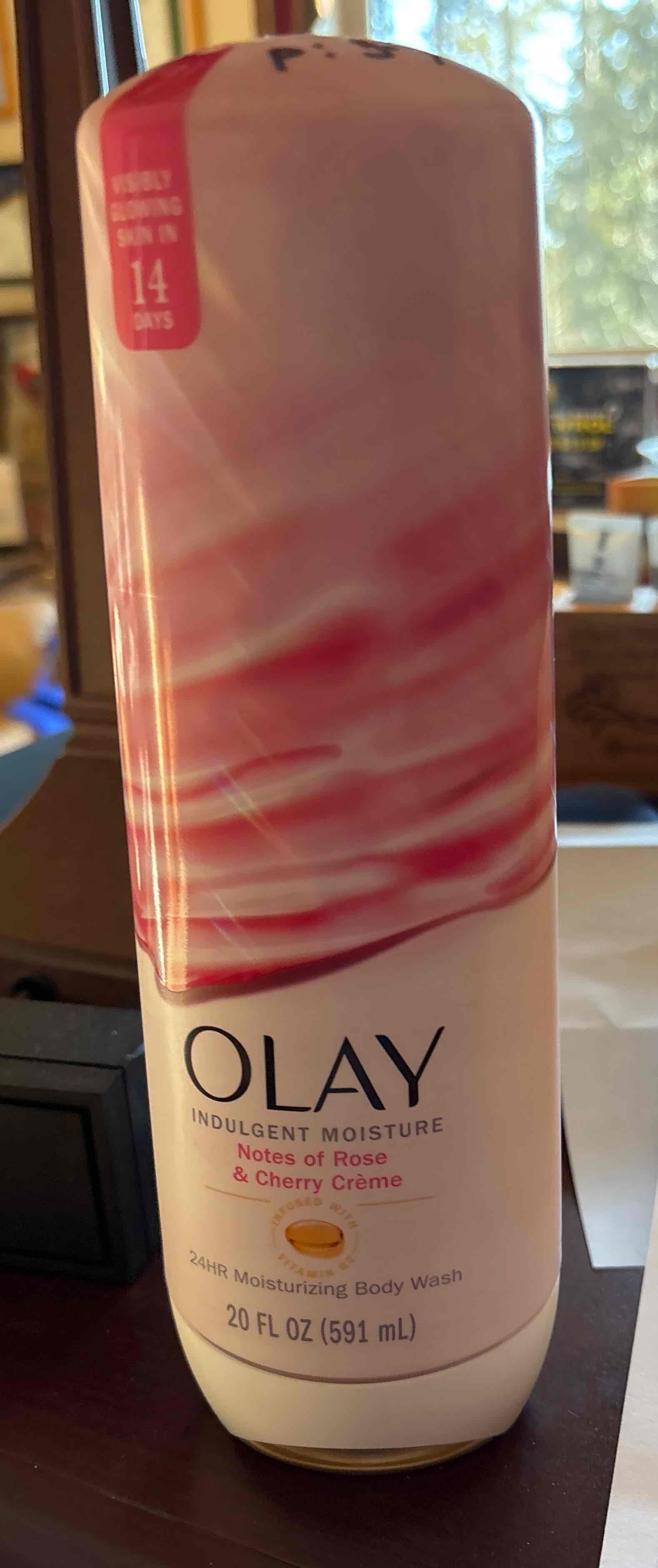 Rose and cherry cream body wash